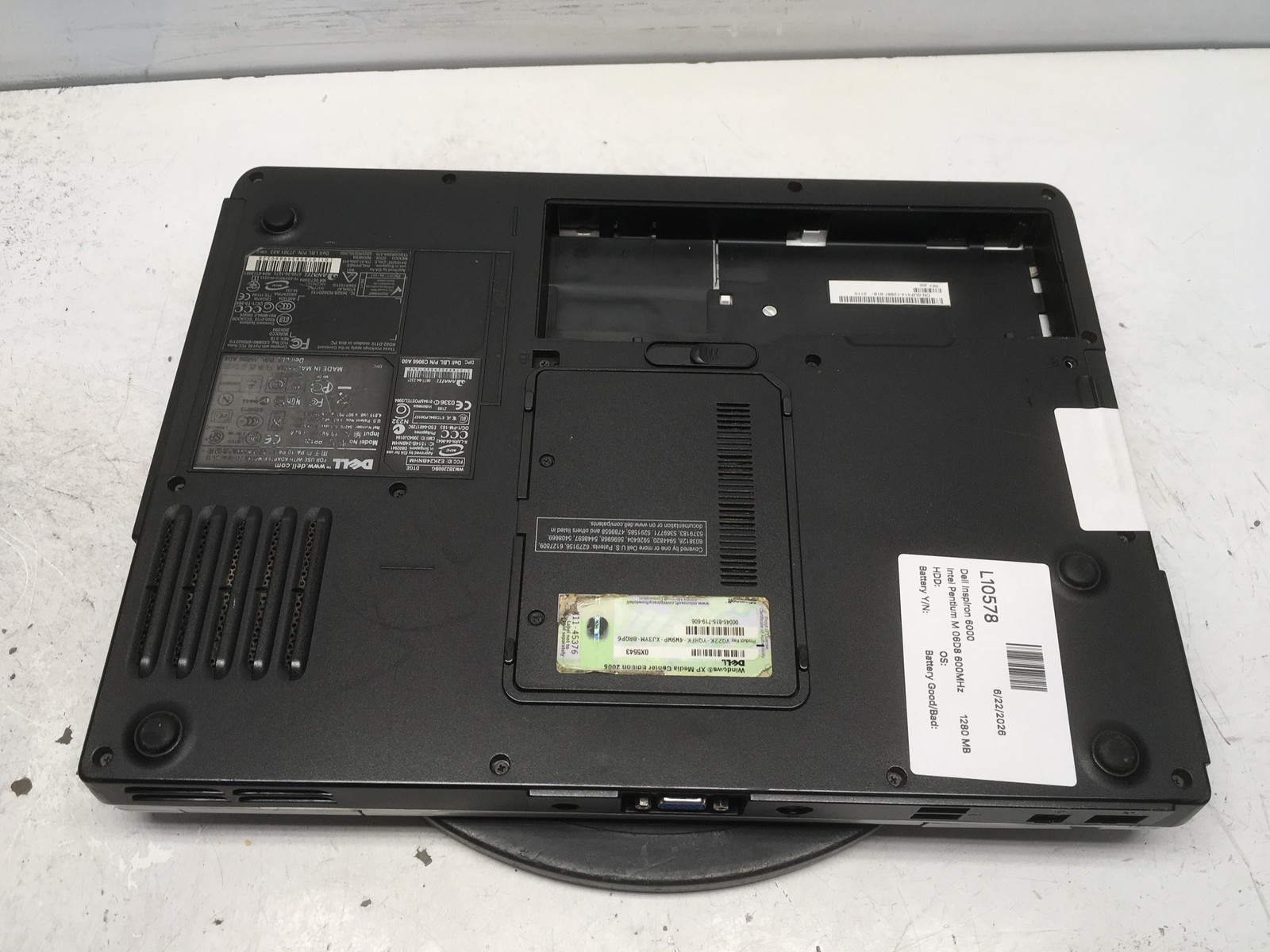 Dell Inspiron 6000 Intel Pentium M 06D8 600MHz 1280 MB NO HDD No Batt