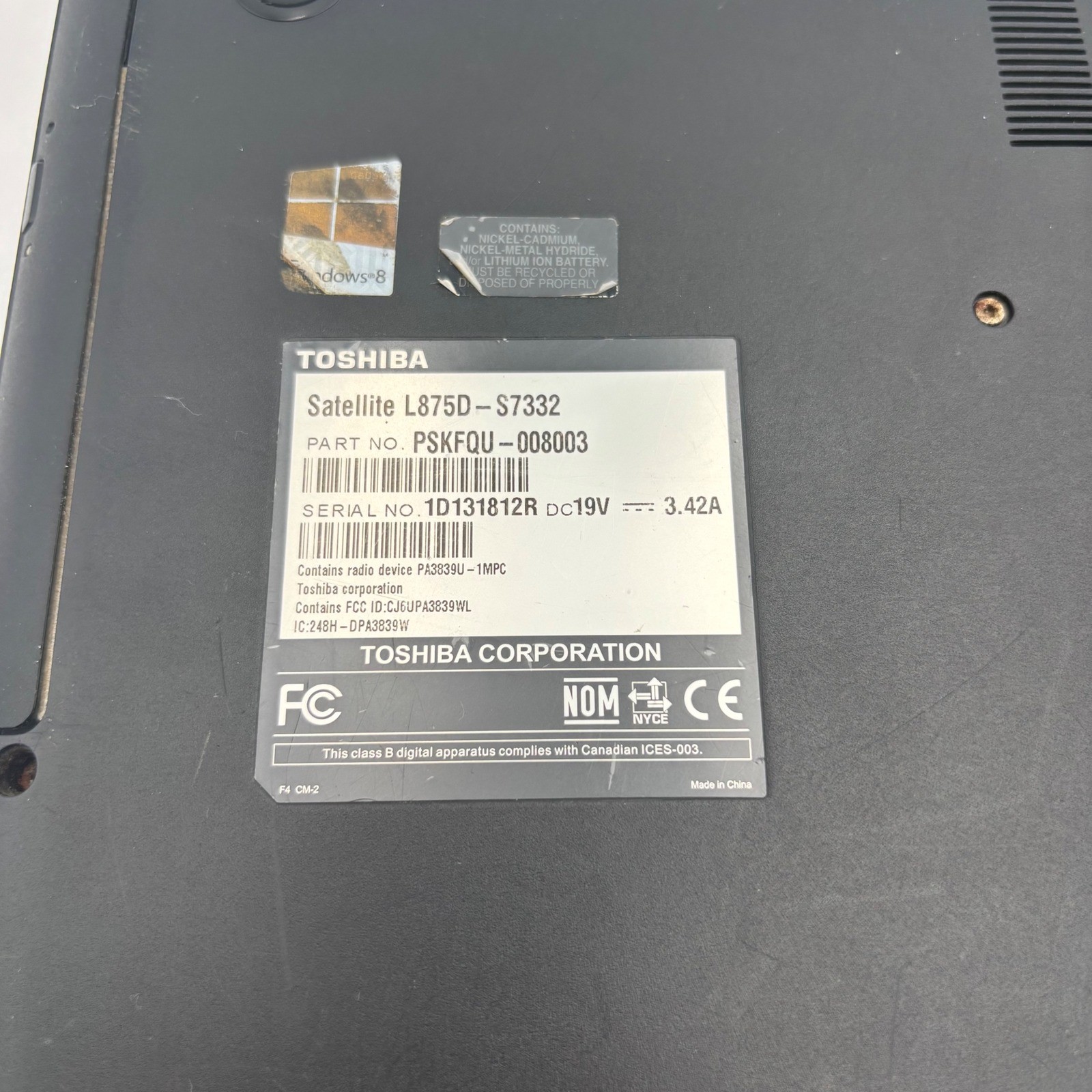 Toshiba Satellite L875D-S7332 Laptop 17.3″ Parts Repair Missing HDD Battery