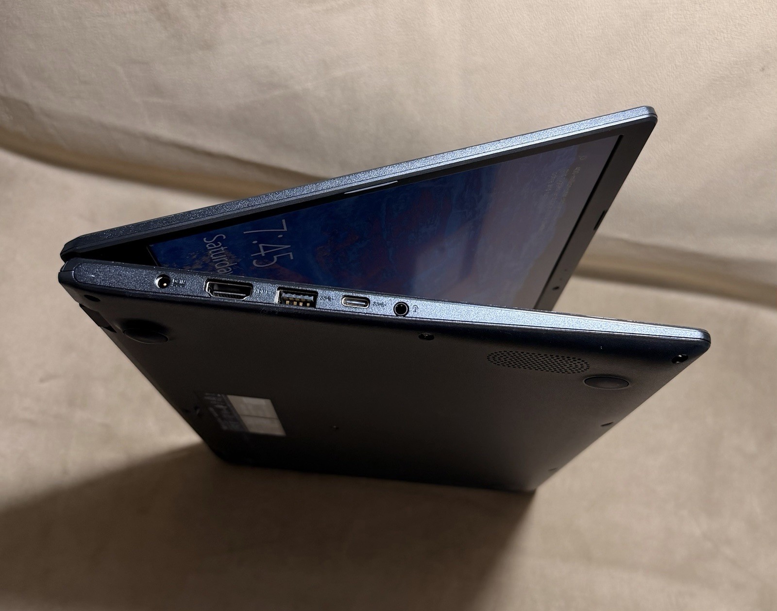 ASUS VivoBook E410MA 14”Celeron N4020 4GB 64GB SSD Windows 10 ( Grade A )