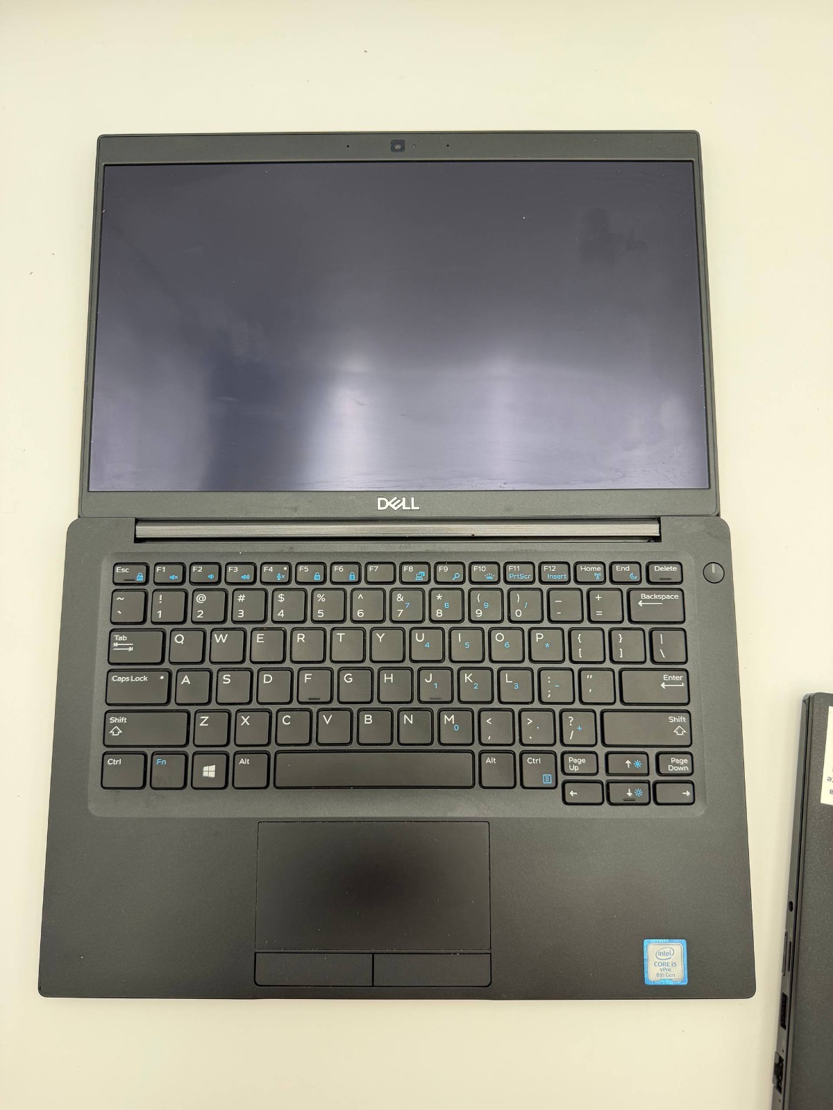 Lot of 2 Dell Latitude 7390 Intel Core i5-8350u Non-touch no ssd/ram/charger