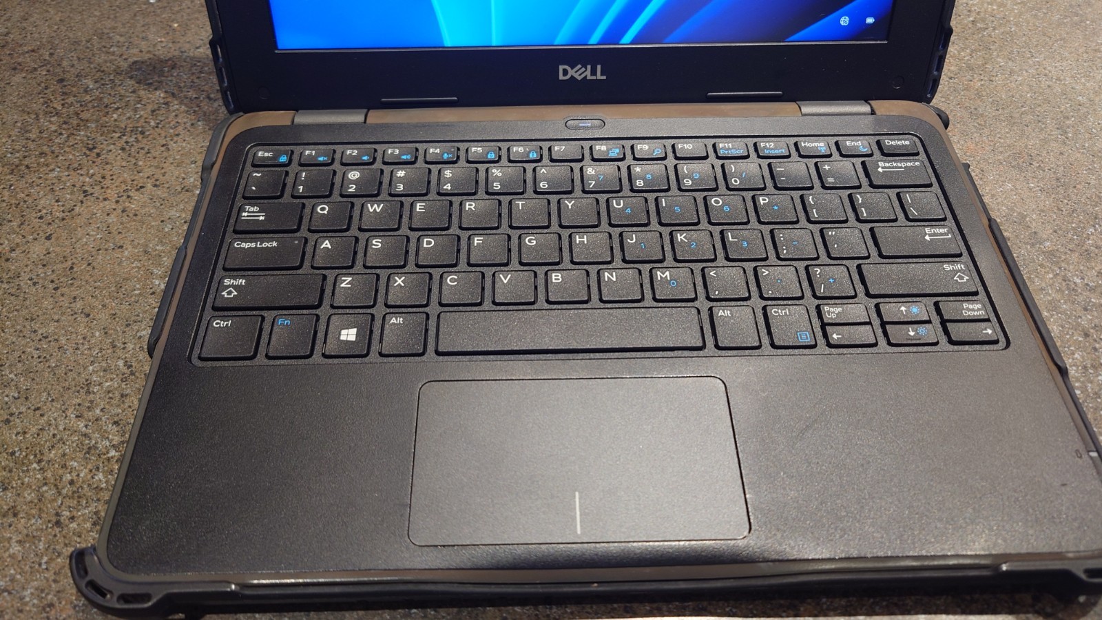 Dell Latitude 3190 Windows 11 – Laptop 2-in-1 / 120GB / 4GB DDR4 / INTEL 1.1GHZ