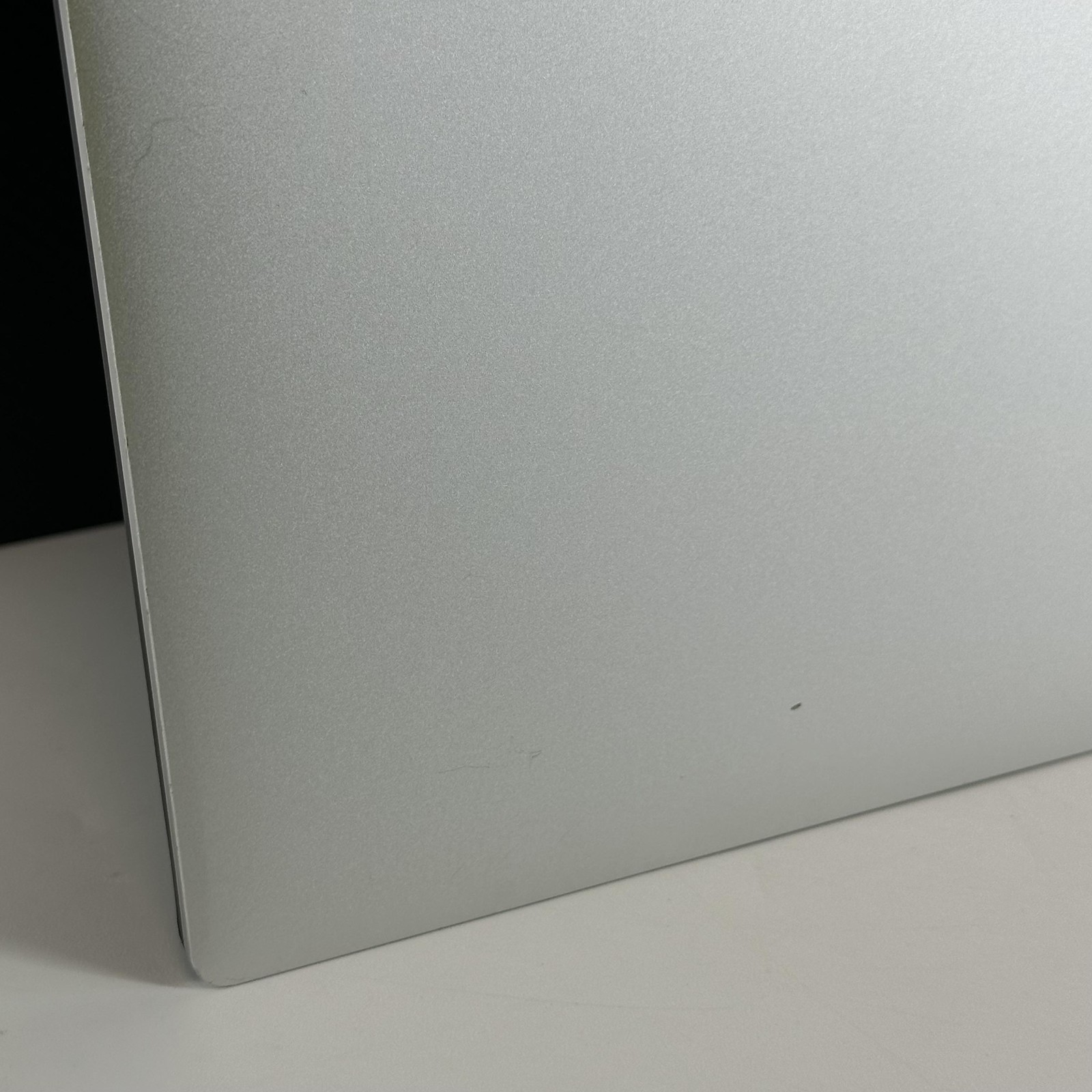 Dell XPS 15 9520 Silver FHD+ 2.3 GHz i7-12700H 32GB 1TB SSD RTX 3050 Good