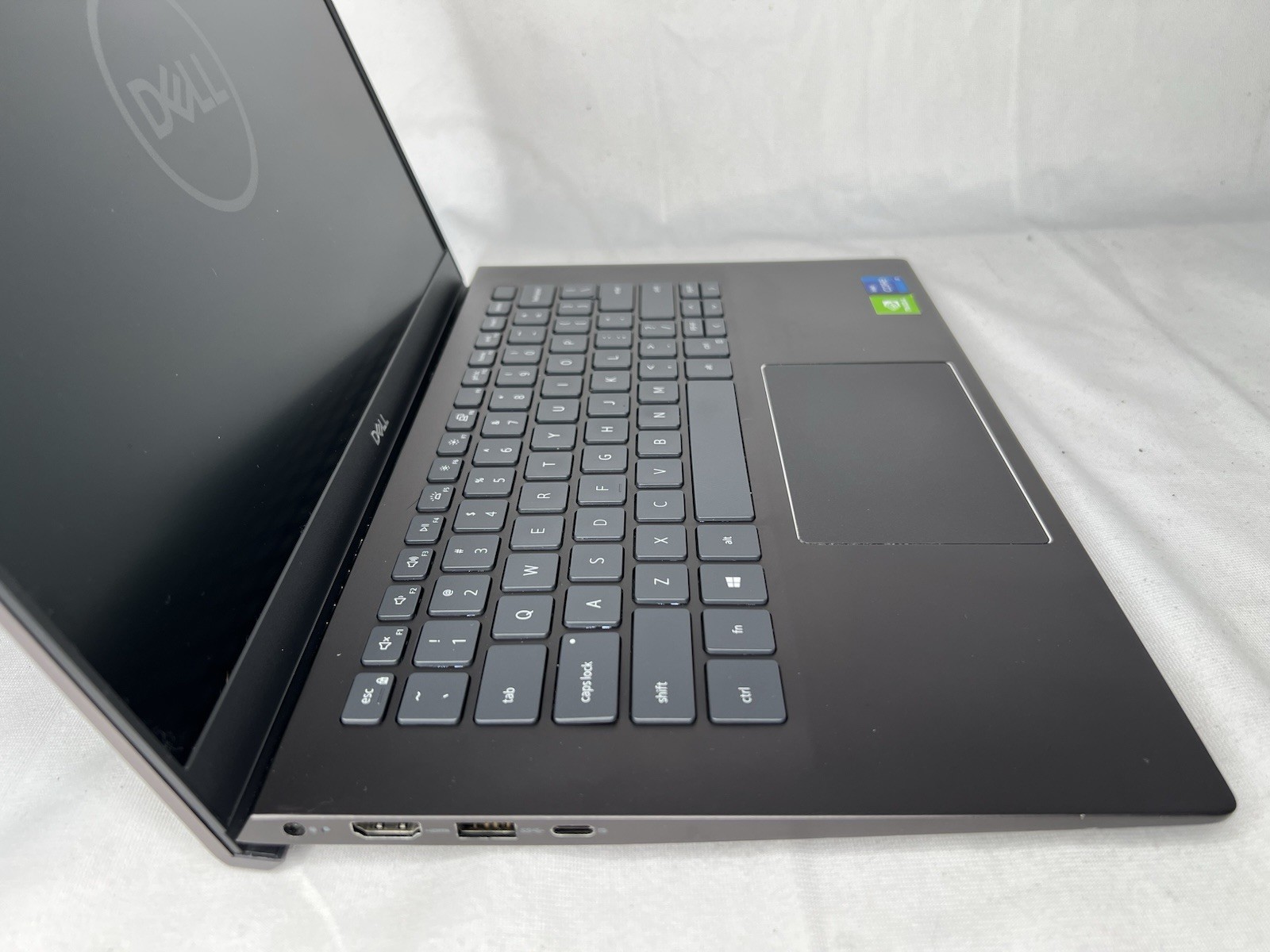 Dell Vostro 5402 14″ (i7-1165G7, 2.80GHz, 16GB RAM, 256GB NVMe SSD)Win11Pro wGPU