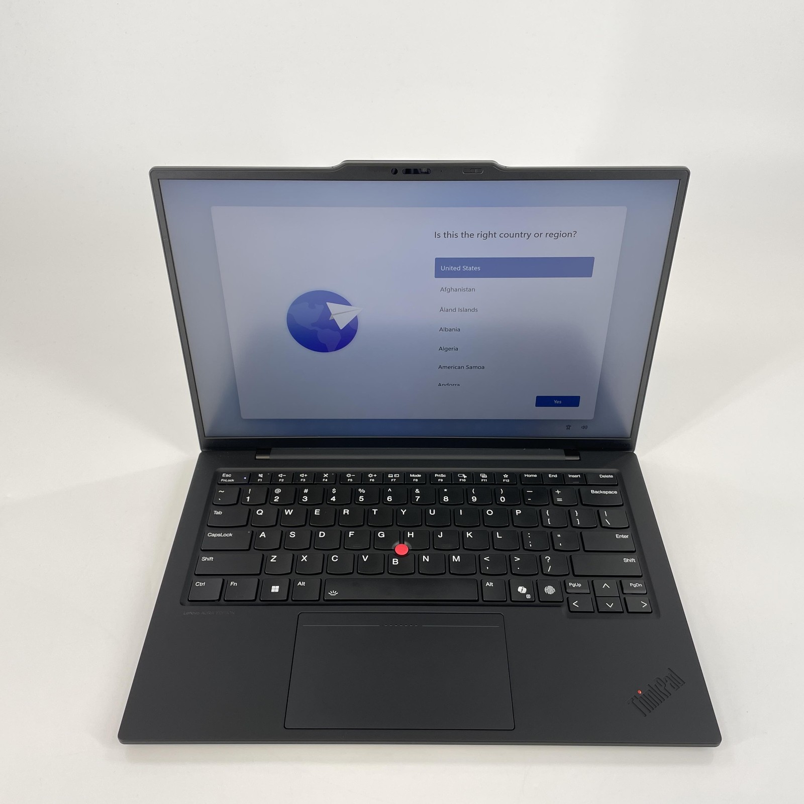 Lenovo ThinkPad X1 Carbon Gen 13 14 FHD+ TOUCH 2.0 GHz Ultra 7 255U 32GB 1TB SSD
