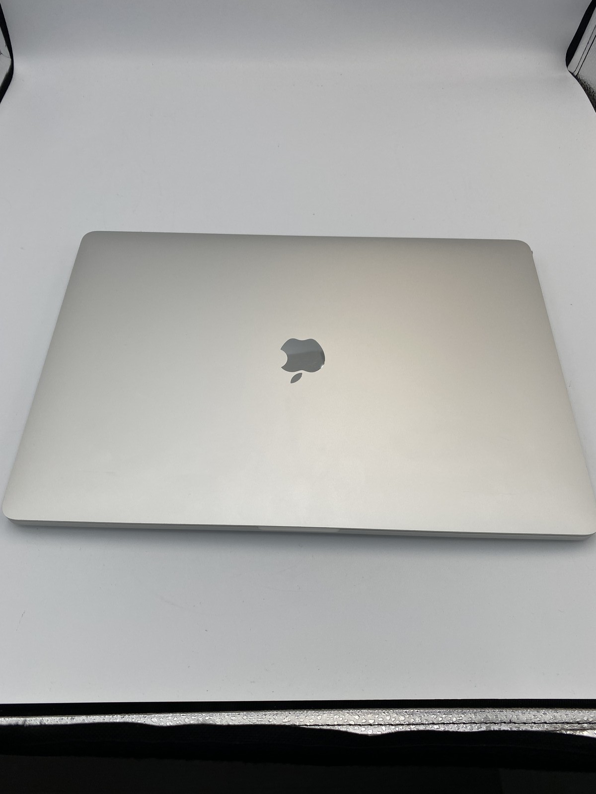 Apple MacBook Pro (16-inch 2019) (2019) Intel Core i7 64GB RAM 512GB SSD