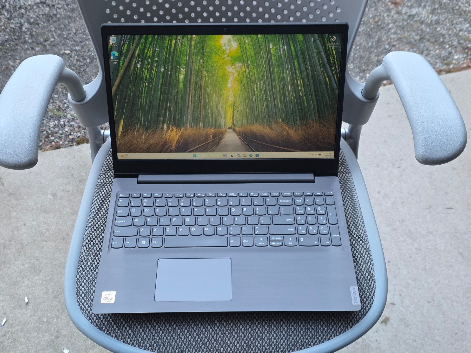 15″ Lenovo V15-IIL 82C5 – i5-1035G1, 8GB, 256GB NVMe M.2 SSD | 1080p Display!!