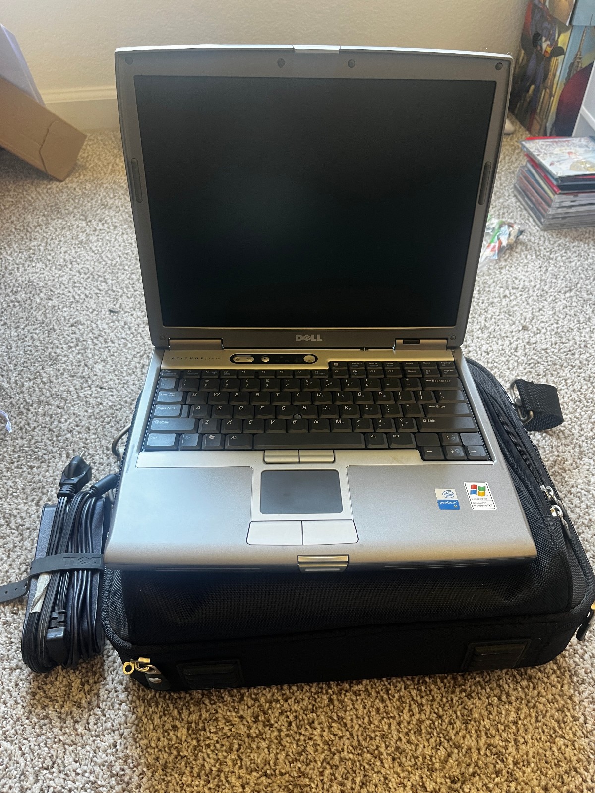 Dell Latitude D610 Retro Windows XP Laptop w/ charger 1GB RAM 1.86Ghz