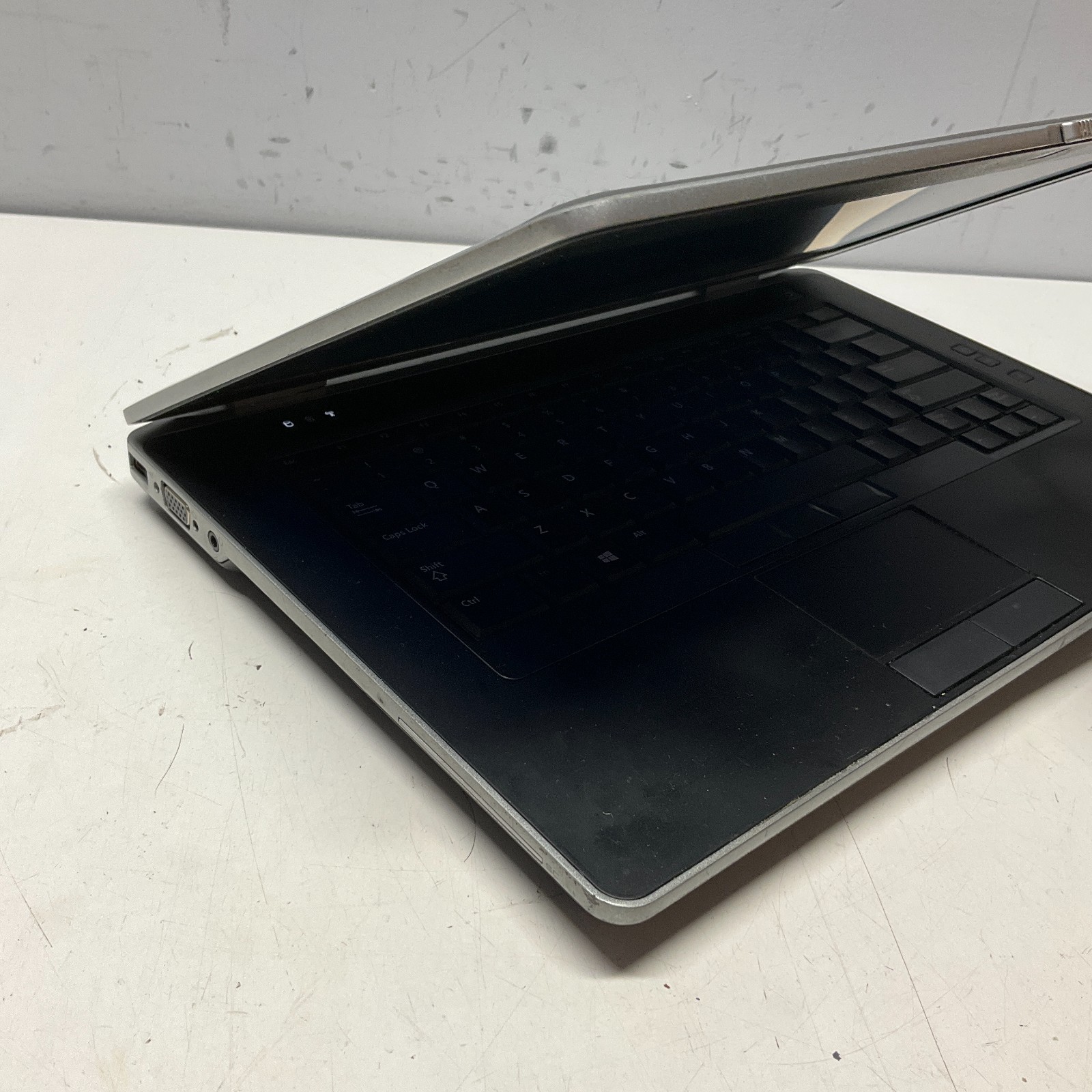 Dell Latitude E6430 Intel Core i5-3340M 2.70GHz 4GB 320GB HDD Windows 10 READ