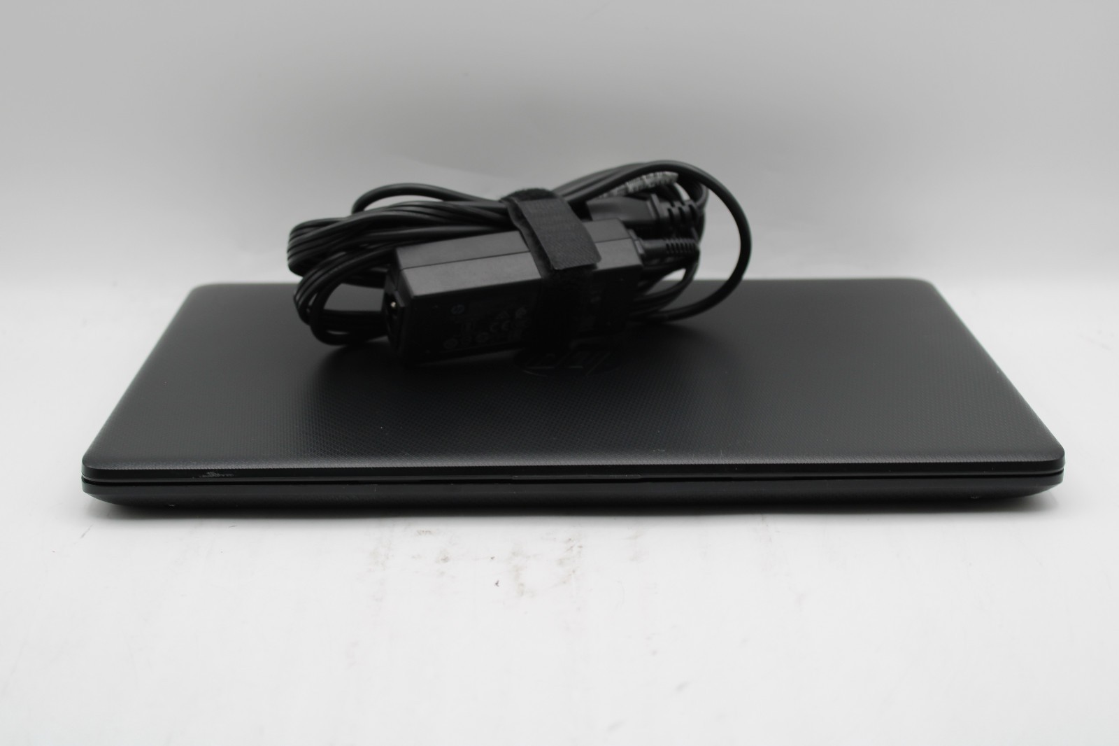 HP 14-dk1003dx Laptop AMD Athlon 3050U @ 2.3 GHz 8GB RAM 256GB SSD No OS No Batt