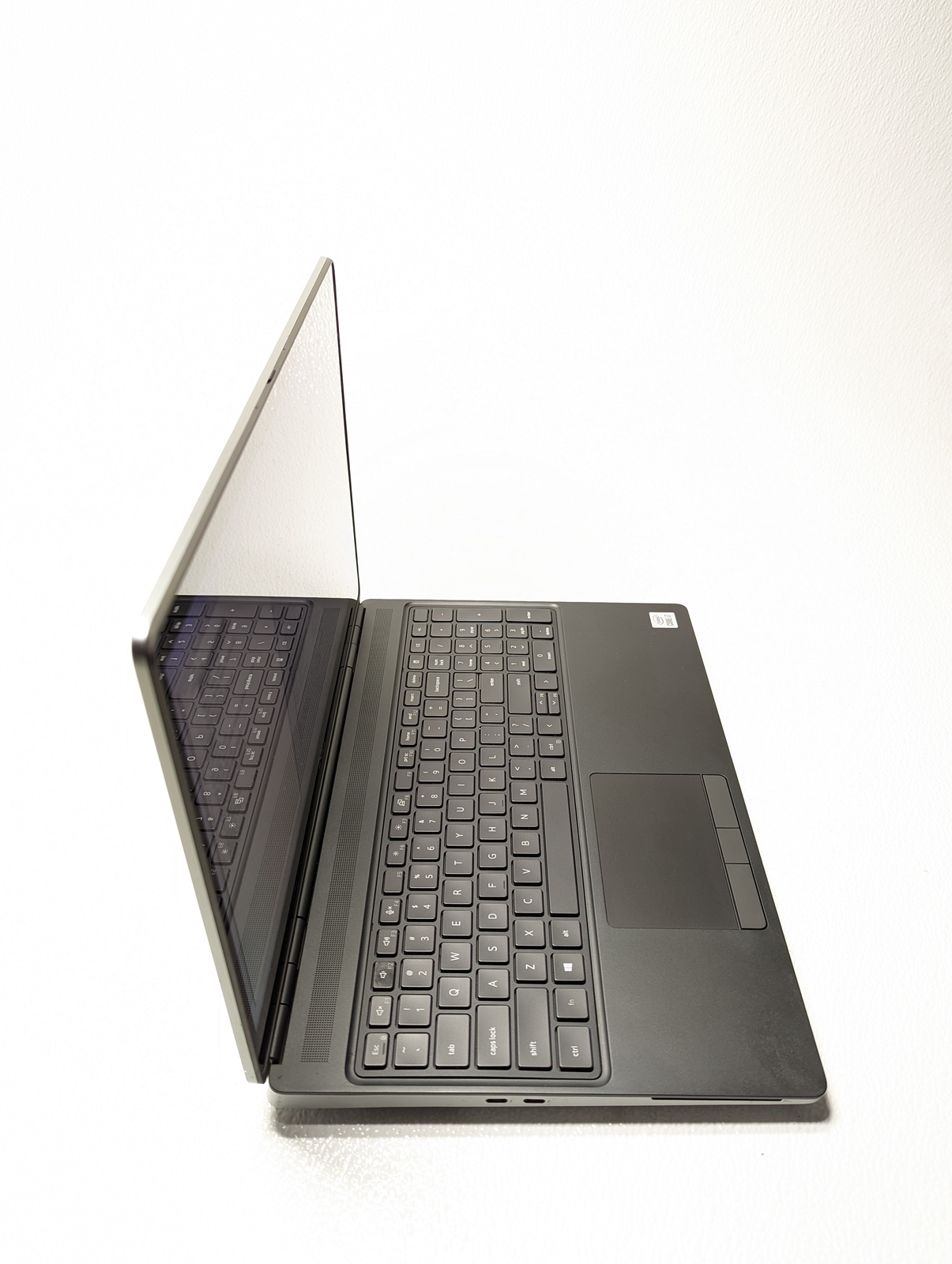 DELL PRECISION 7550 I7-10850H 2.7GHz 16GB RAM 256GB SSD GRADE D