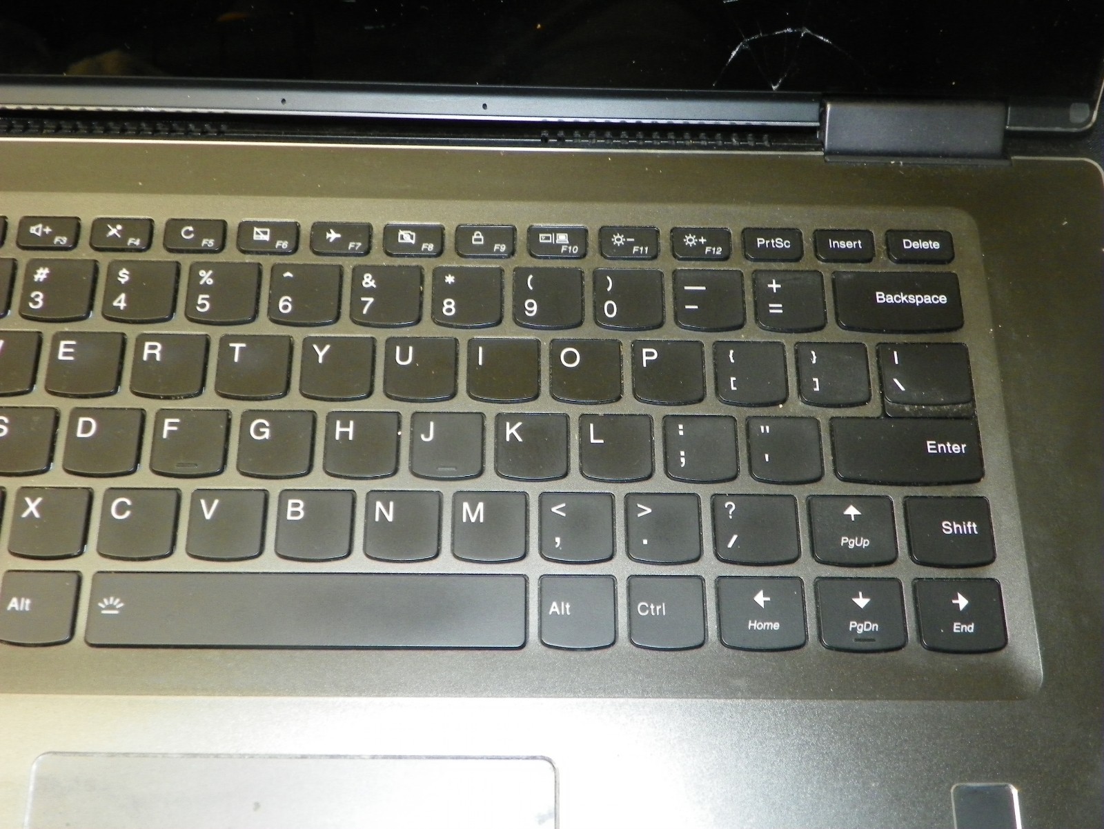 Lenovo Yoga 710 15.6 Inch 2-In-1 Touchscreen i5 For Parts – Has Screen Issue