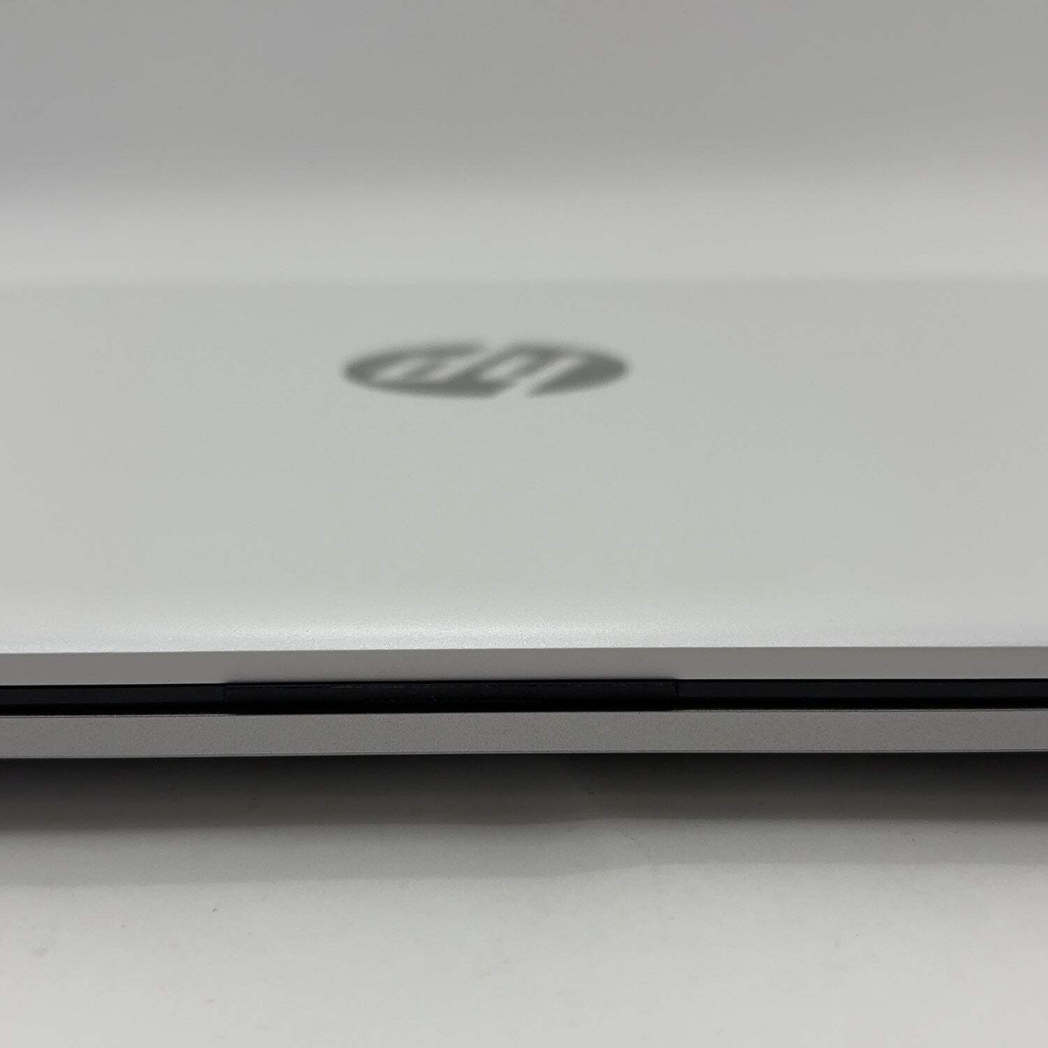 Broken HP Laptop 17-CN3XXX 17.3″ N200 1.0GHz 4GB RAM 128GB SSD Bad Trackpad