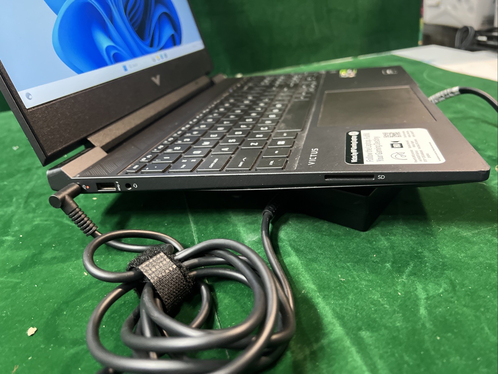 HP Victus Gaming Laptop 15.6″ FHD Ryzen 5 7535HS RTX 2050 24GB RAM 512GB SSD