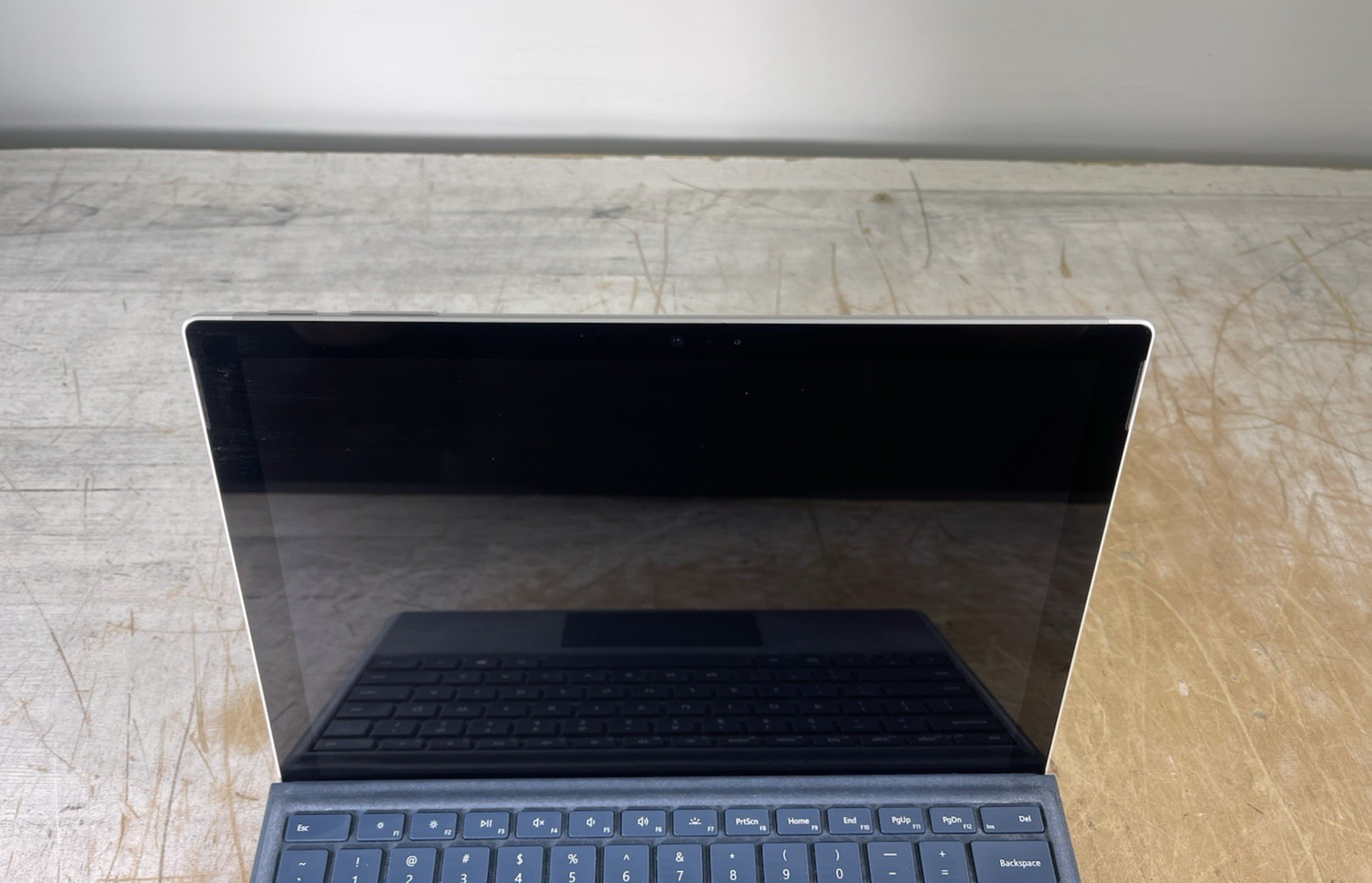 MICROSOFT SURFACE LAPTOP 1769 i5-7300U @ 2.60GHz, 4GB RAM, 120GB SSD, WIN 10 PRO