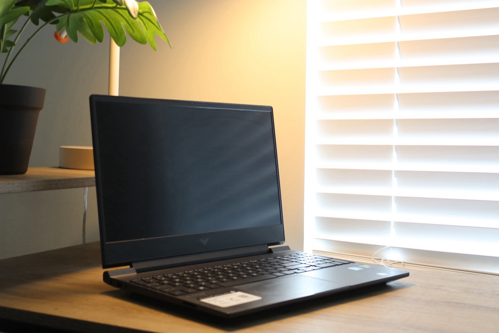 HP Victus Gaming Laptop RTX 4050 32GB RAM 2TB SSD 144Hz