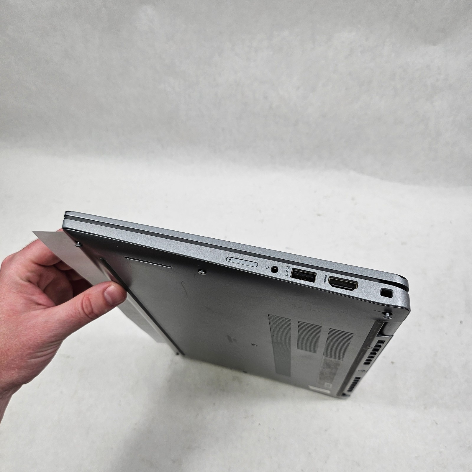 Dell Latitude 5330 Intel Core i7-1265U 4.15GHz 16GB RAM No SSD 97% Battery