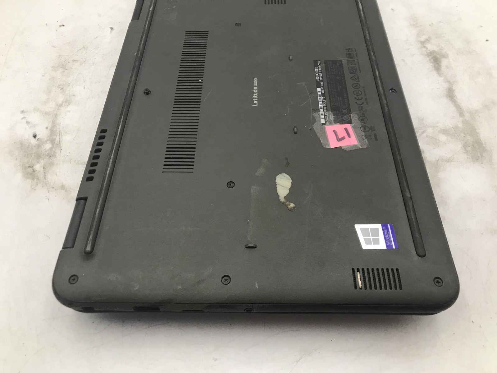 DELL LATITUDE 3300 – BOOTS TO BIOS – INTEL CELERON 3865U – NO RAM – READ – BB