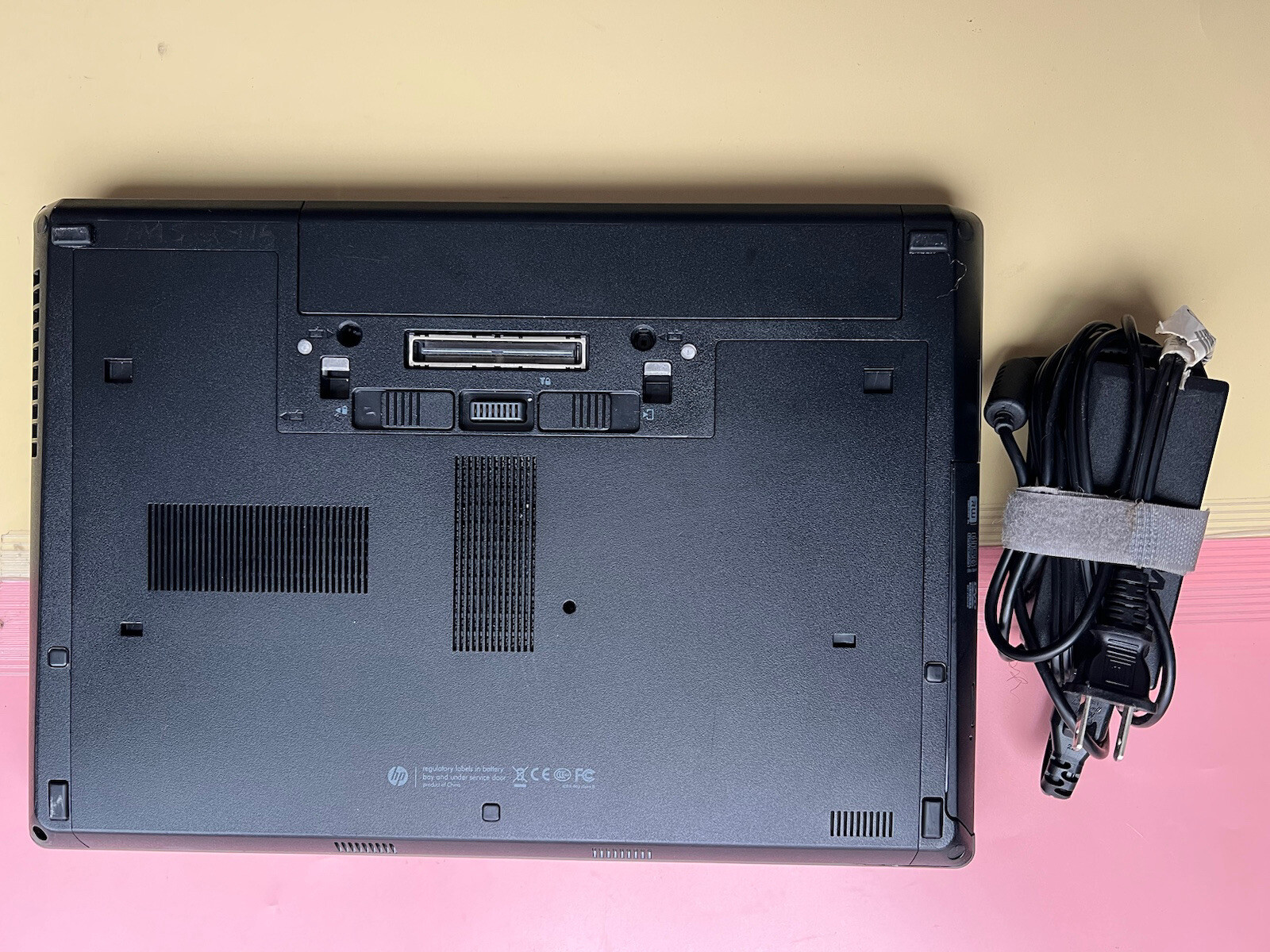 HP Probook 6475b AMD A4-4300M with Radeon Graphics 2.50GHz 4GB RAM 320GB HDD