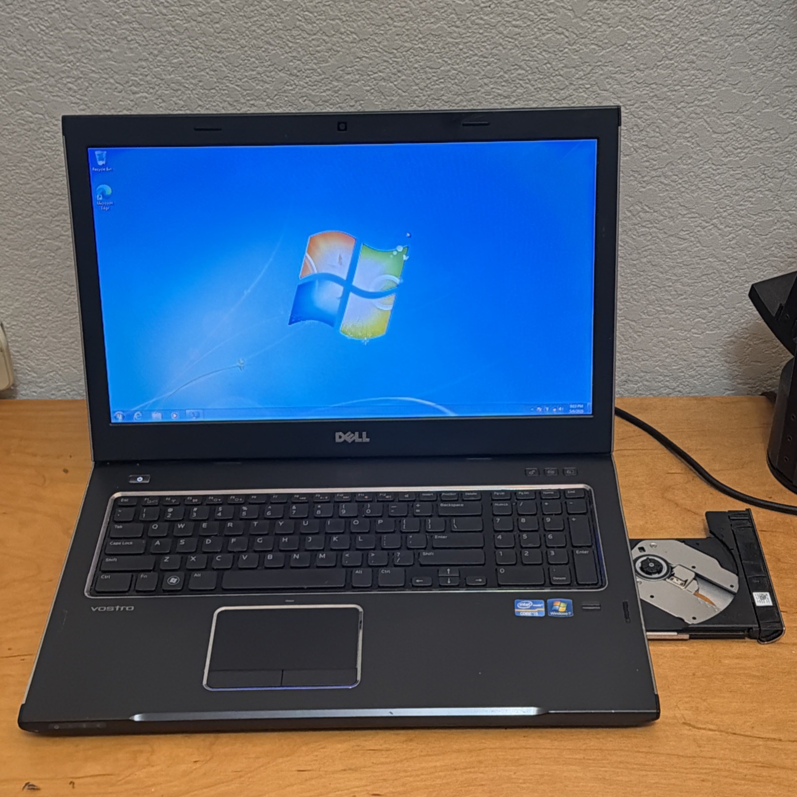Dell Vostro 3750 17.3″ Windows 7 Pro Laptop Intel i5-2410 4gb 320gb HDD DVD