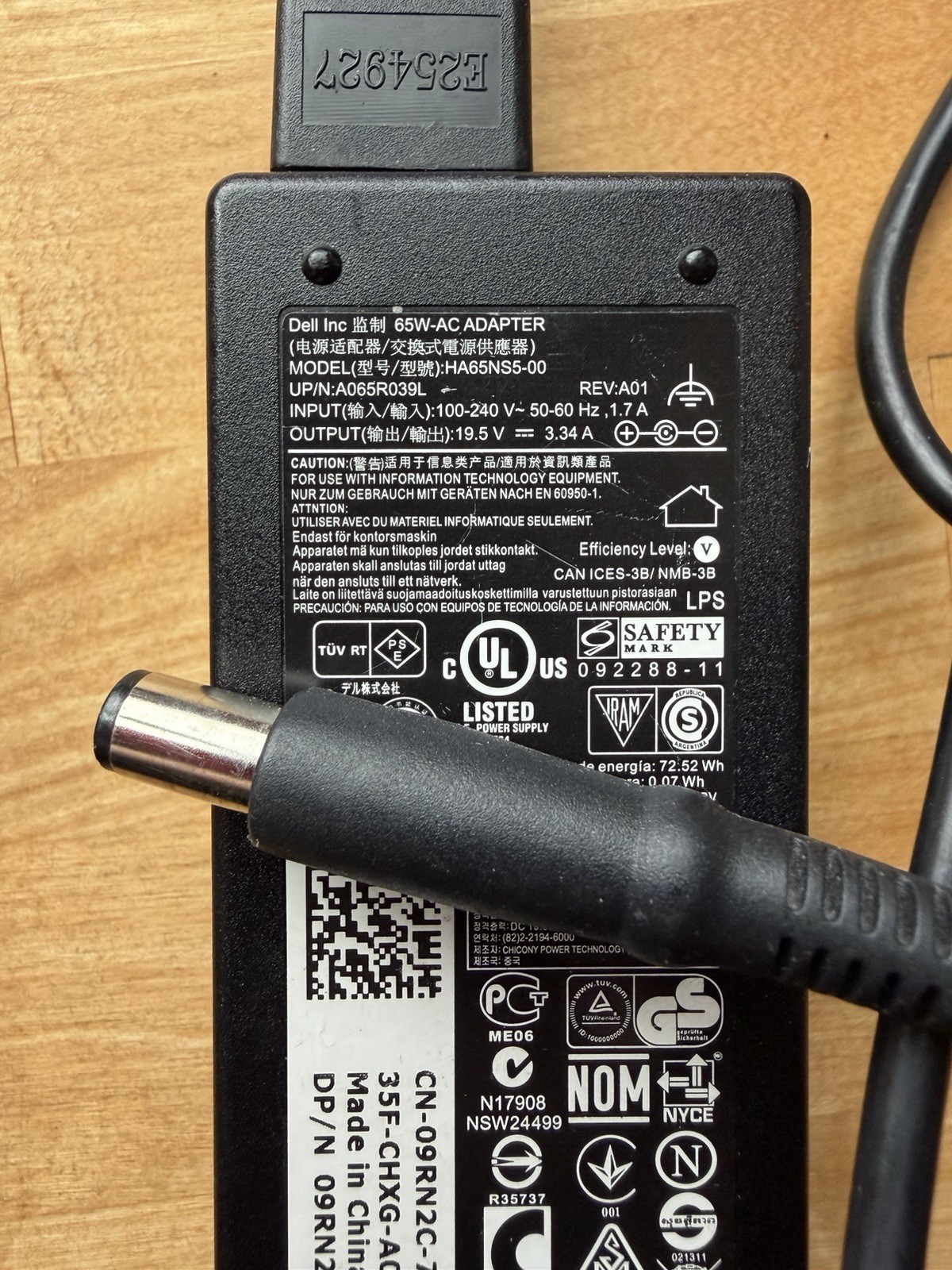 Dell Latitude 5490 14″ Intel i5-8350U, 16GB ram, 256GB NVMe, 1TB ssd, 1366×768