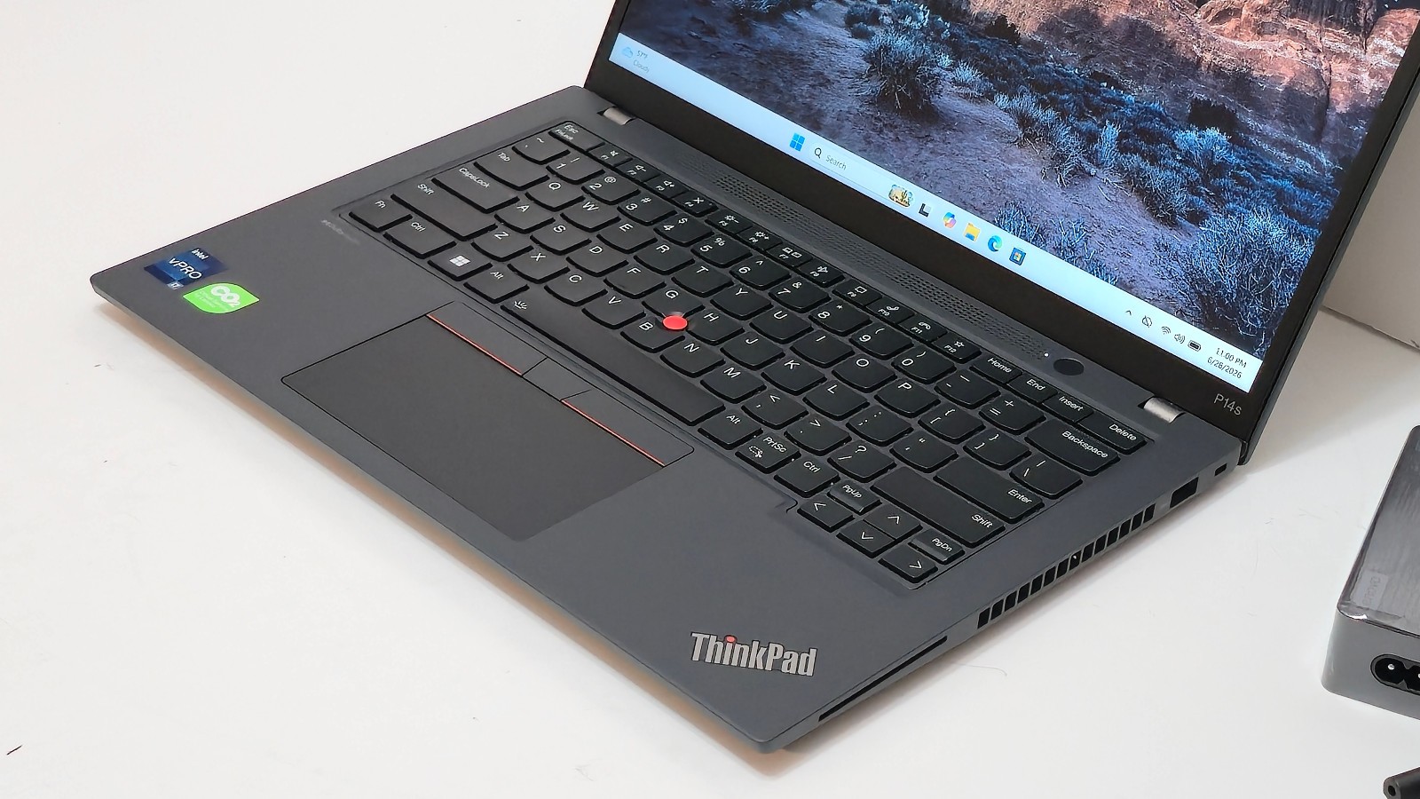 Lenovo ThinkPad P14S Gen 4 Intel i7-1370P 32GB RAM 1TB 14″ FHD – Touch
