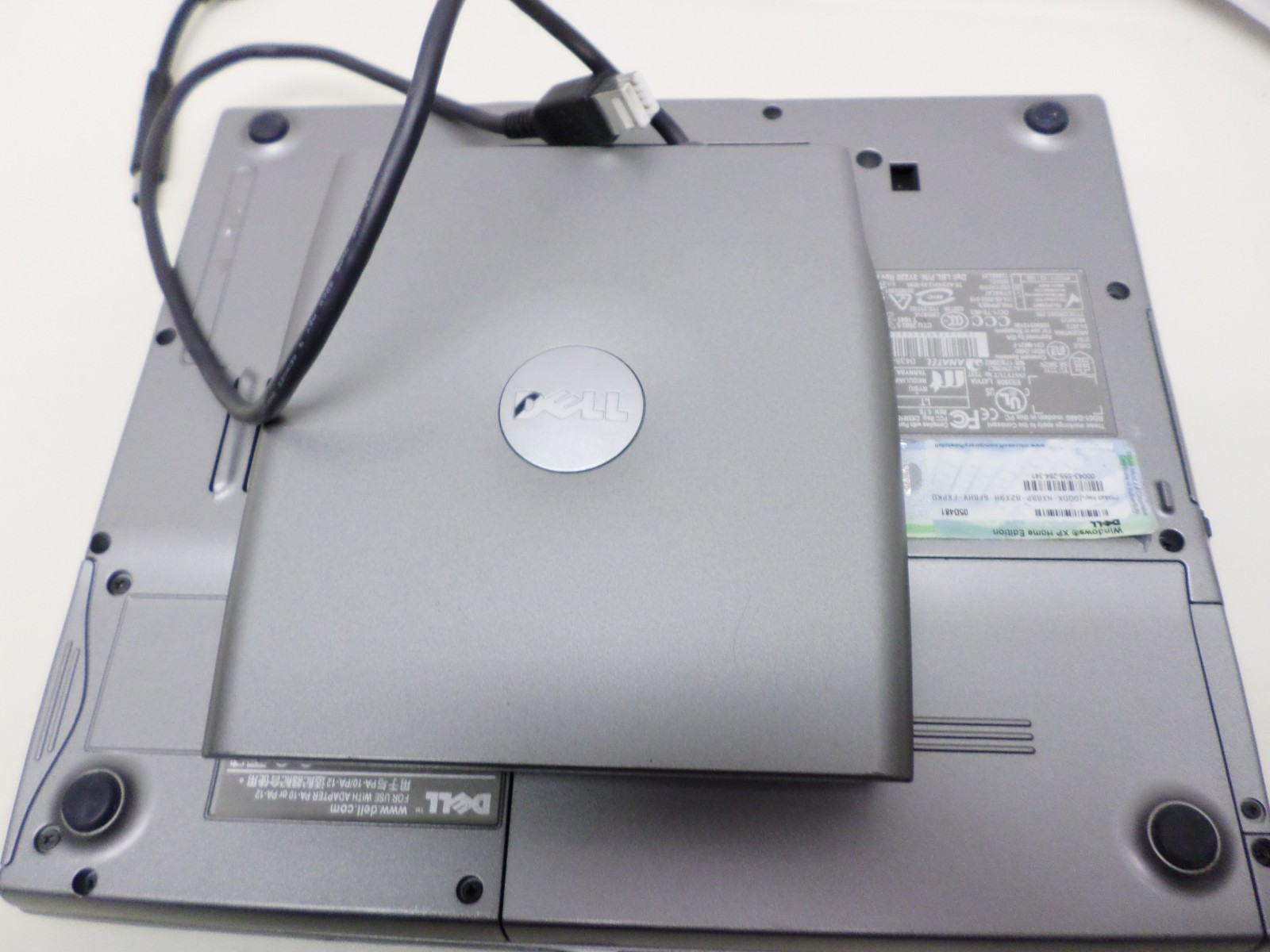 Dell Latitude D400 12.1″ Laptop Pentium 1.7GHz 1 GB RAM 60GB WinXP Serial Port