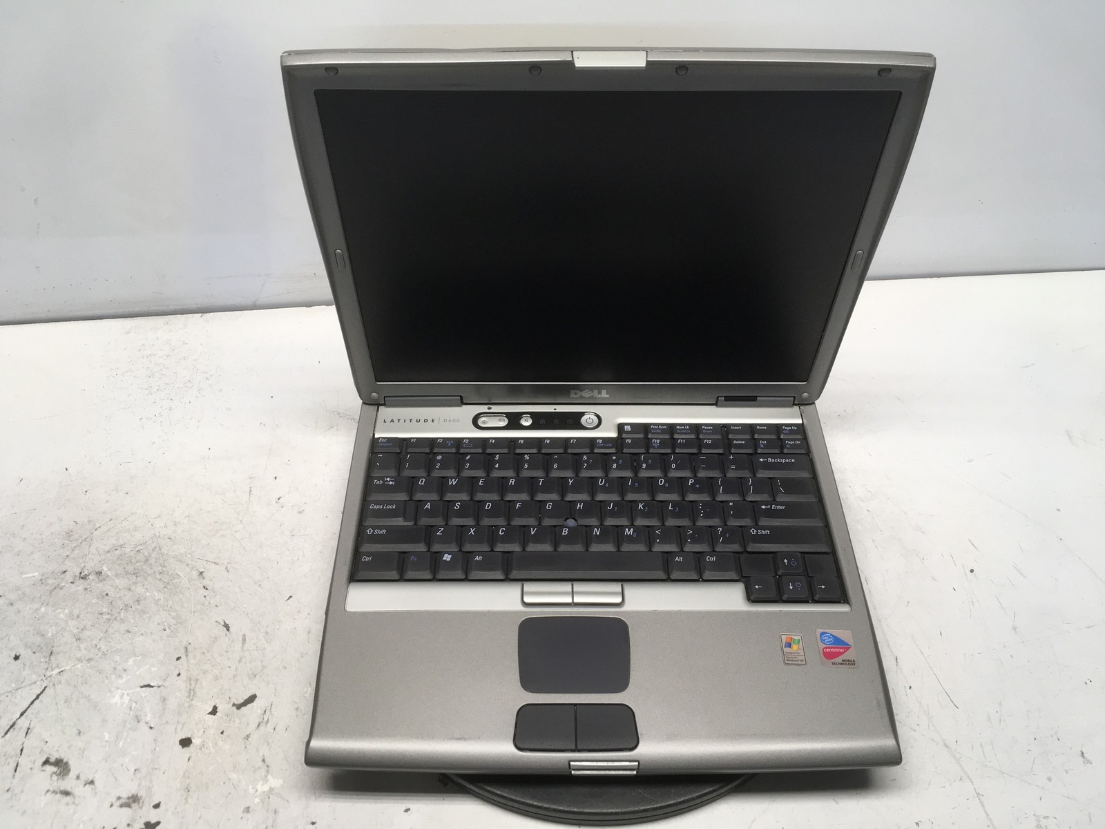 Dell Latitude D600 Intel Pentium M 1.6GHz 1280 MB NO HDD No Batt