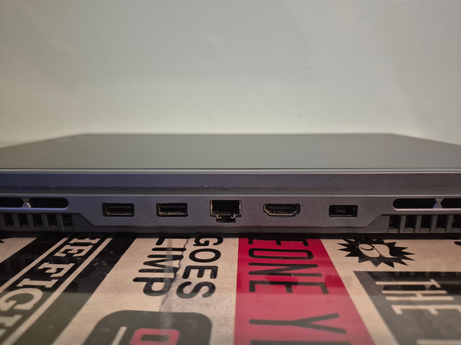 Lenovo Legion Slim 5 Gen 8 16″ 165Hz QHD+ Ryzen 7 7840HS 32GB 2TB RTX 4060