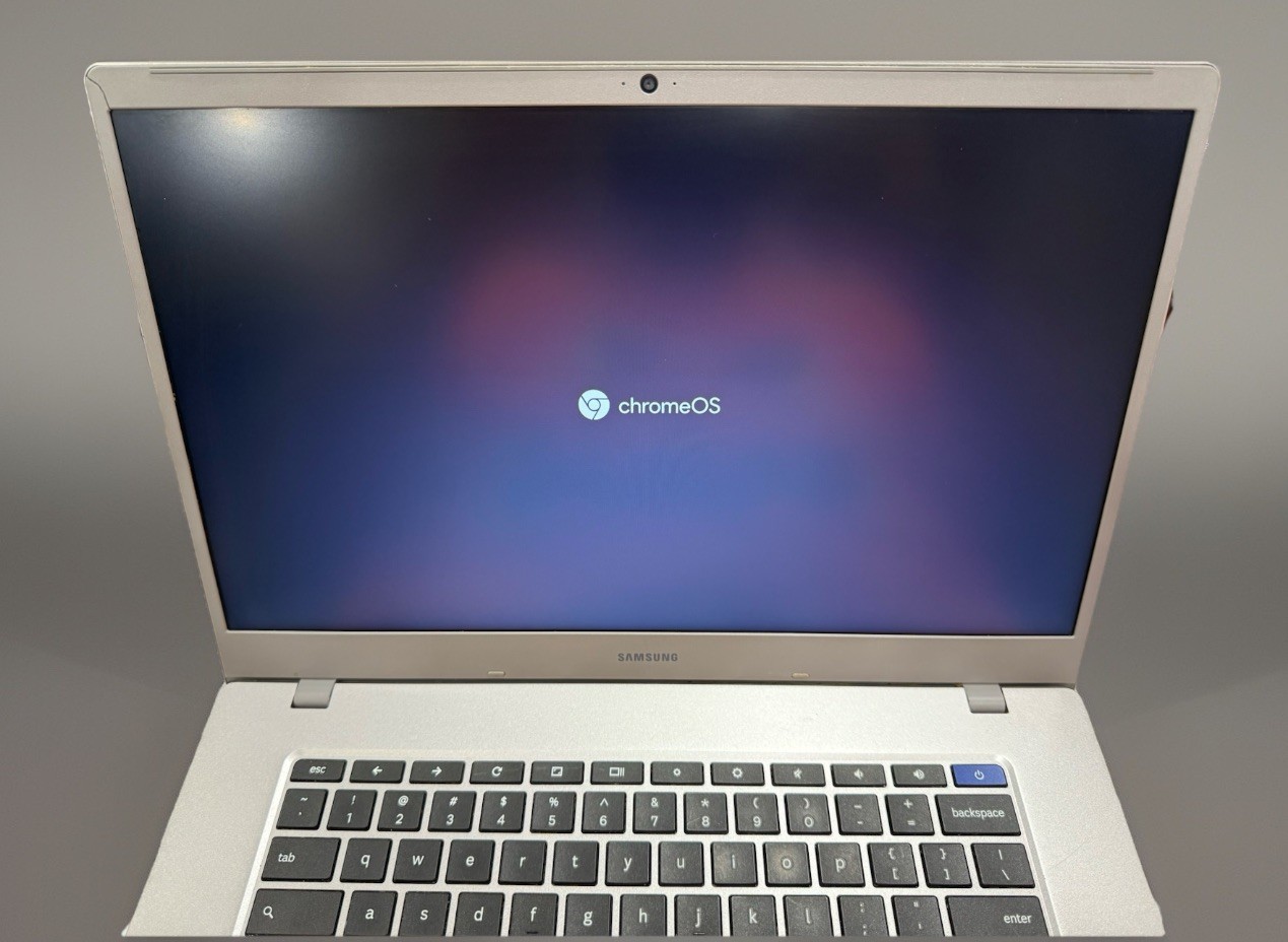 Samsung Chromebook XE350XBA Laptop 15.6″ 4GB Ram 32GB Chrome OS