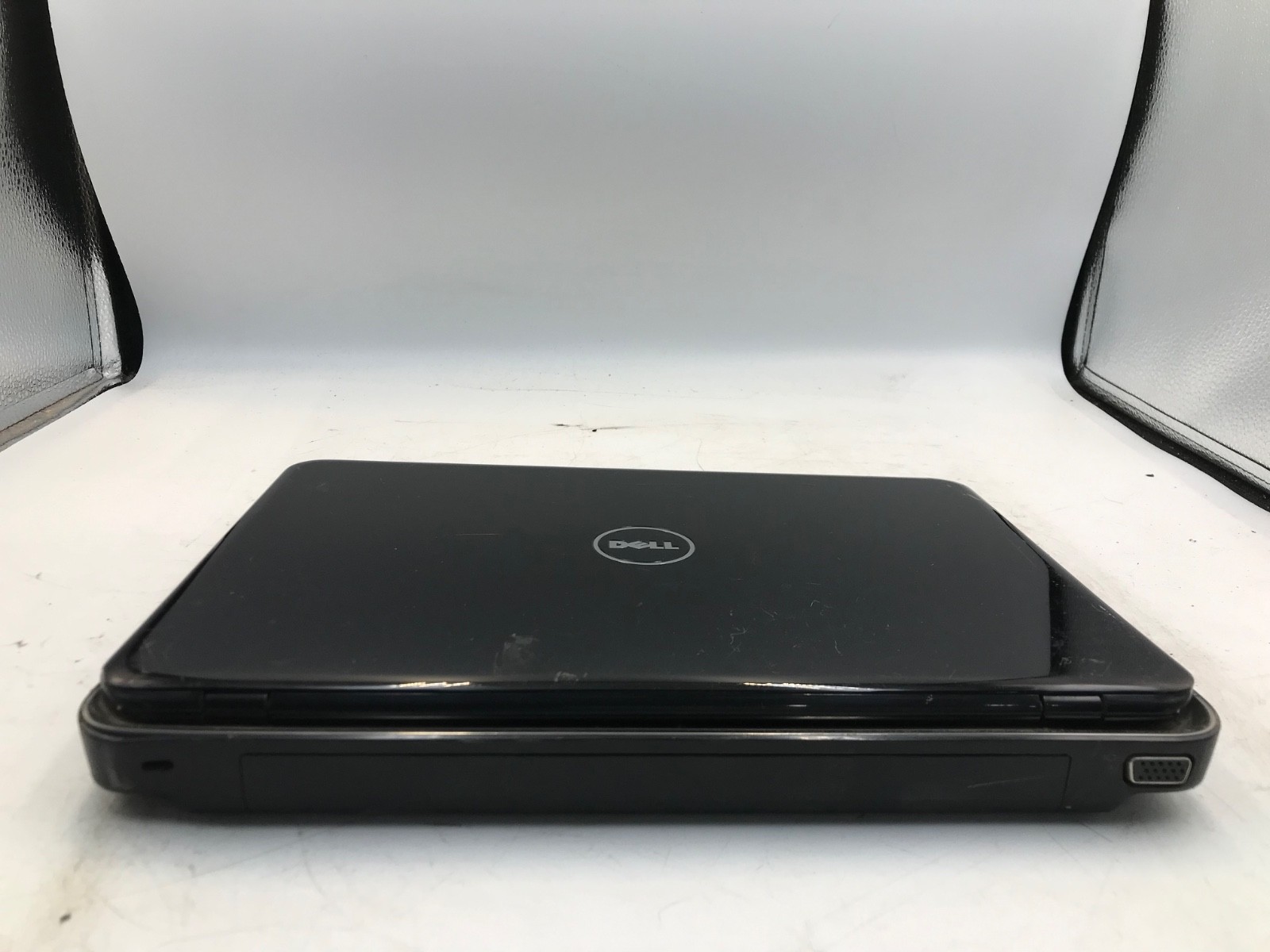 Dell Inspiron 11z 1121 Intel Core i3-330UM 11.6″ Laptop-BOOTS/CASE DAMAGE MZ