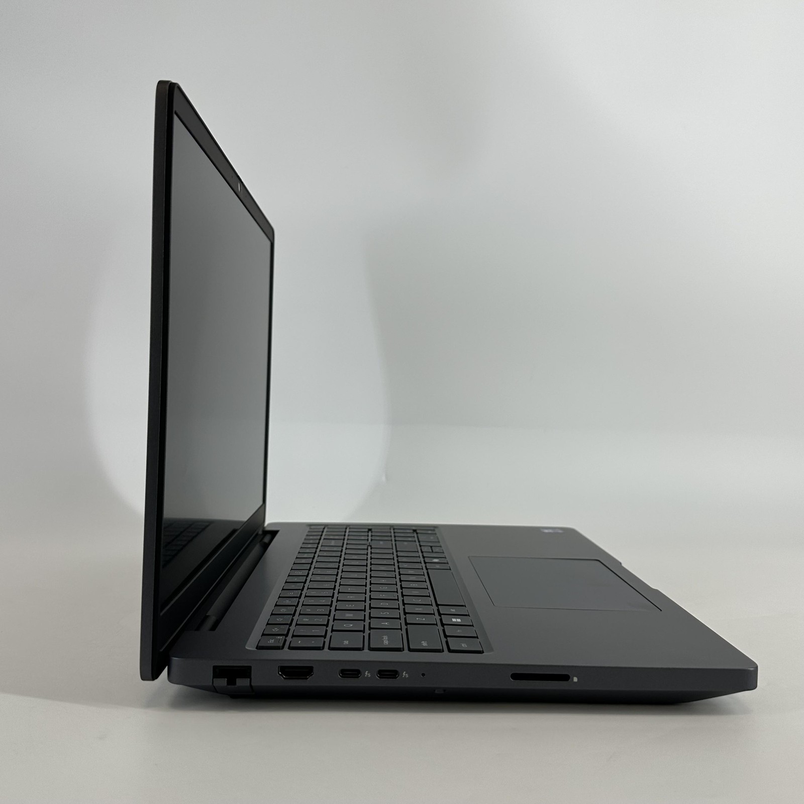 Dell Pro Max 16 Plus MB16250 FHD+ Ultra 9 285HX 96GB 2TB RTX PRO 4000 Blackwell
