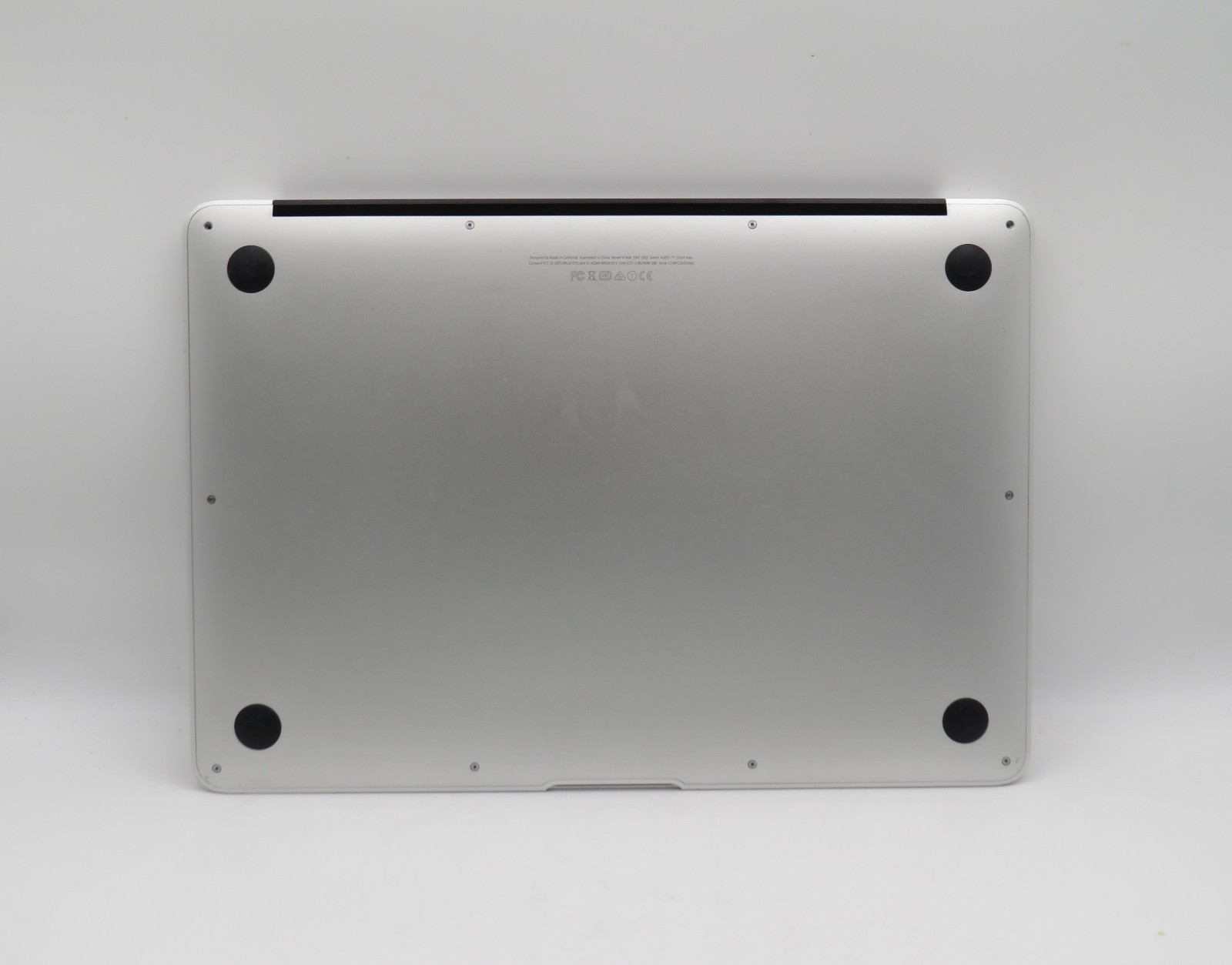 MacBook Air A1466 | i5-5250U @ 1.6GHz | 8GB DDR3 | 13.3″ Display | No HD/OS/AC