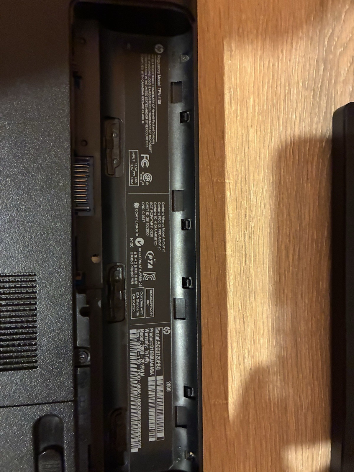 HP 2000 Laptop AMD E-300 8GB RAM No HDD/SSD Battery Bad Charger Included
