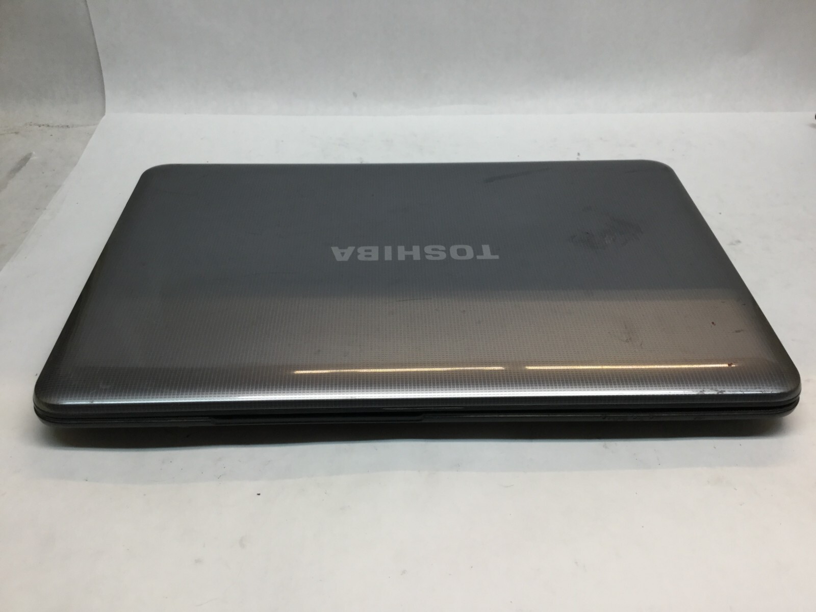 Toshiba Satellite C855D-S5116 15″ Laptop AMD A6-4400M-BROKEN HINGE -MZ