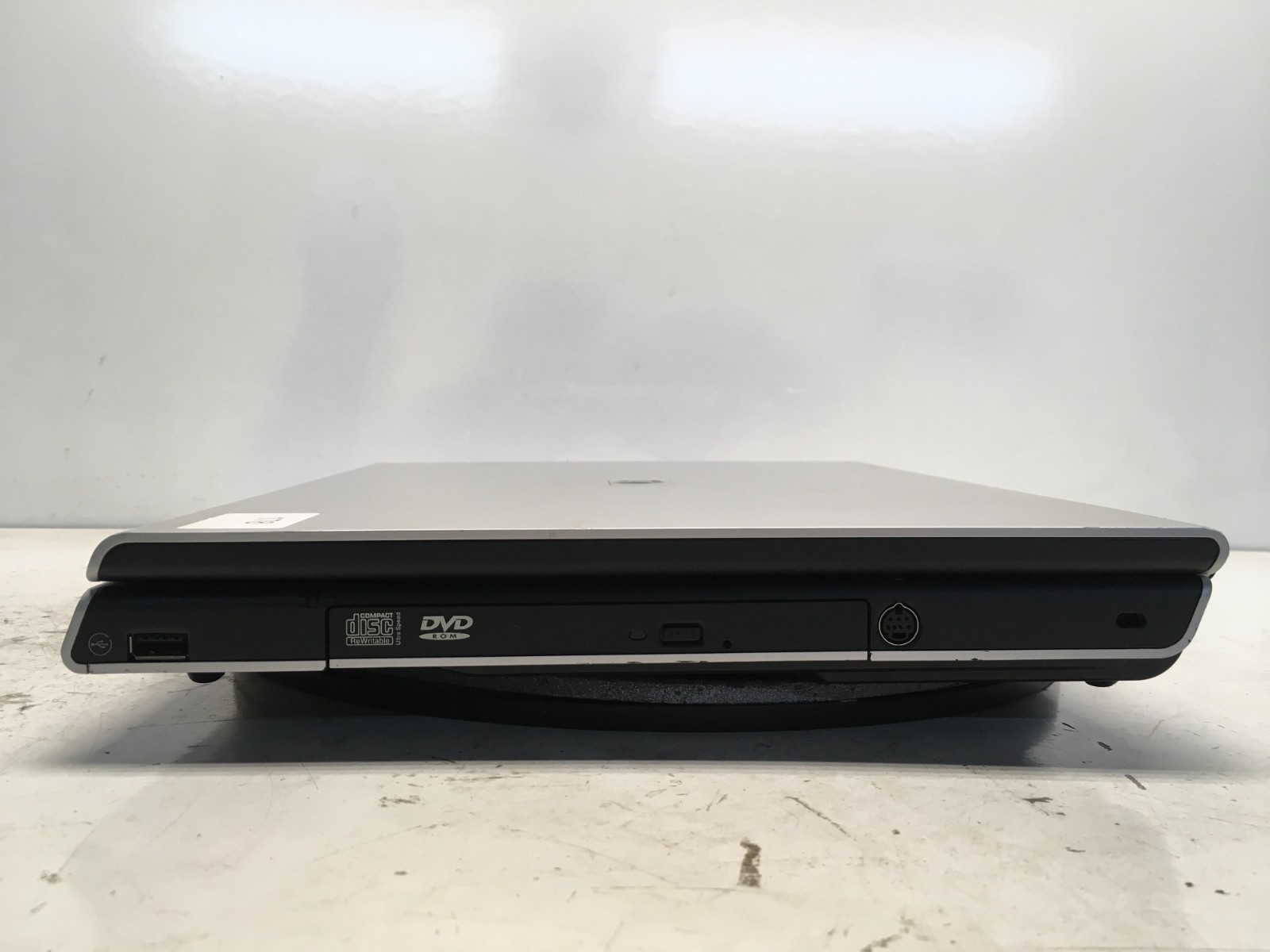 HP Pavilion ZE2308WM AMD Mobile Sempron 1600MHz 256 MB NO HDD