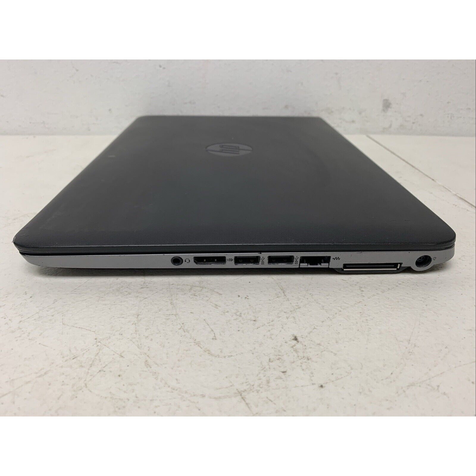 HP Elitebook 745 G2 AMD A10 Pro-7350B R6,10 2.1MHZ 8GB RAM 240GB SSD WIND 10 Pro