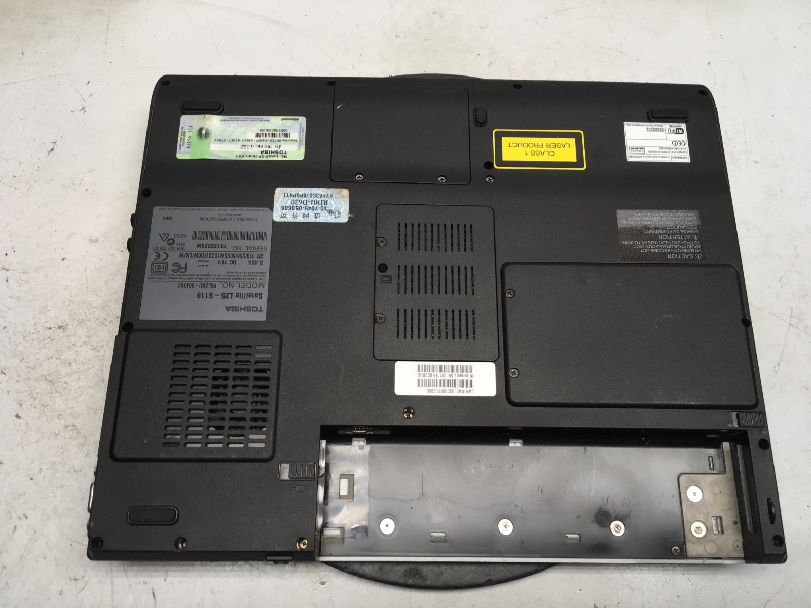 Toshiba Satellite L25-S119 Intel Celeron M 1.5GHz 2 GB NO HDD/Battery Dim Screen