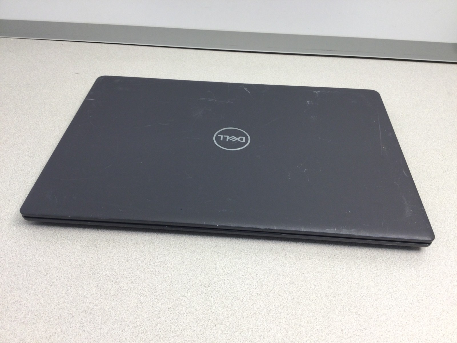 Dell Latitude 3510 15.6″intel core i5-10210U 1.60GHz 8GB RAM 256GB SSD W11P