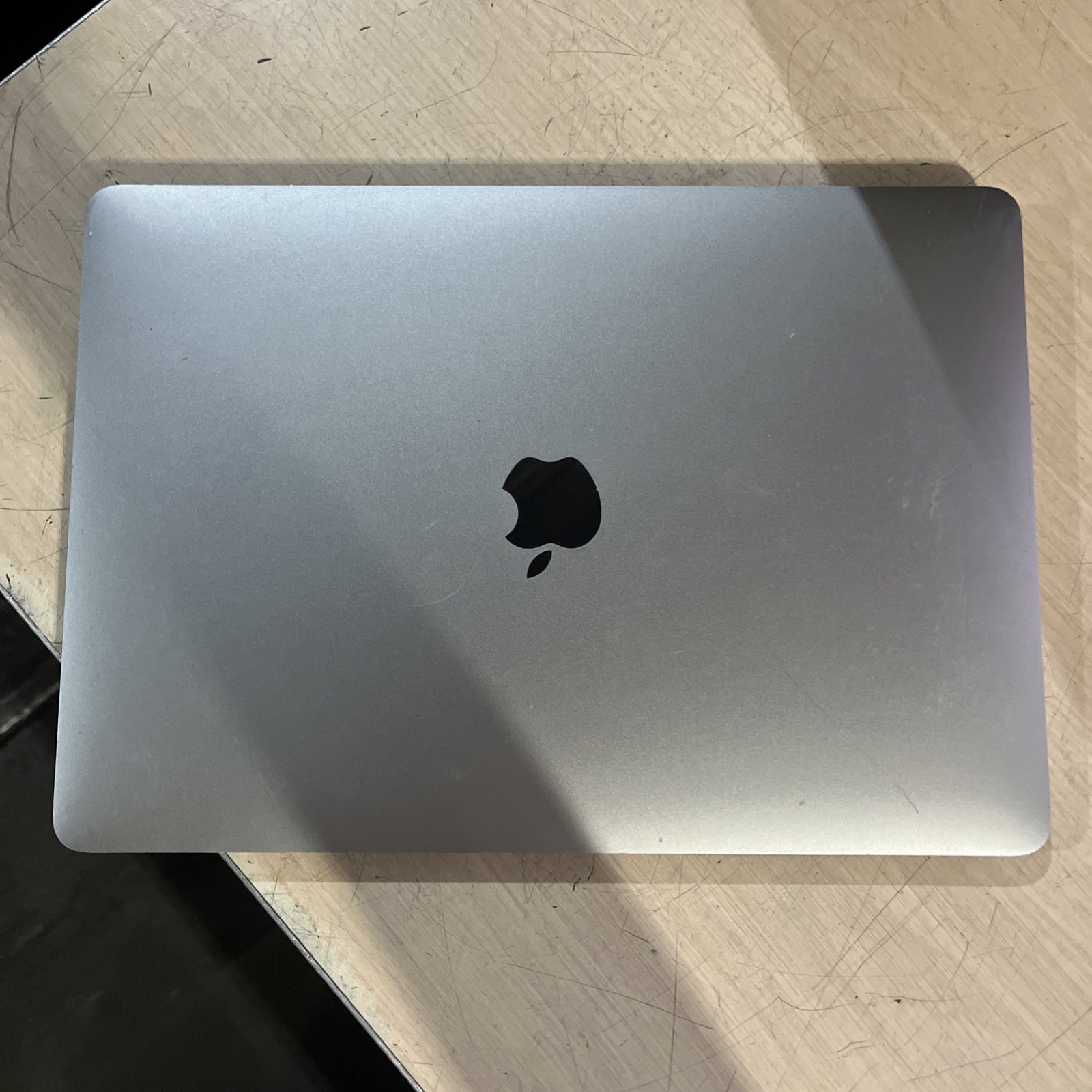 APPLE MACBOOK AIR 13″ SCISSOR, 2020 CORE I3-1000NG4 1.1GHZ 8GB RAM NO HD