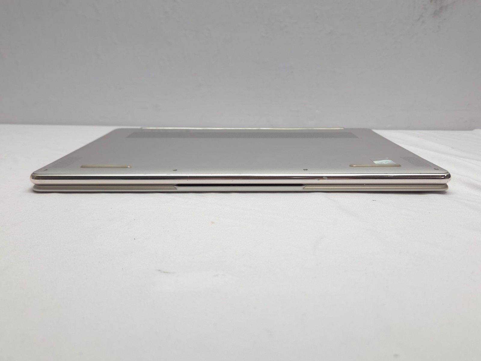 Lenovo Yoga 9 14IRP8 14″ OLED Intel Core i7 11th Gen 8GB RAM No Storage AS-IS