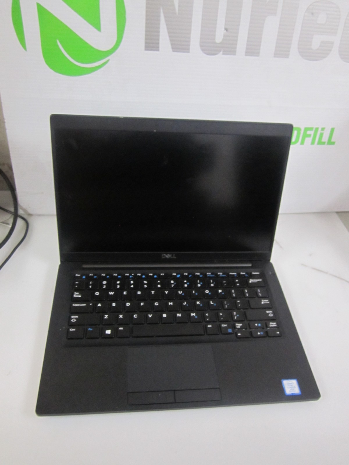 Dell Latitude 7390 i5-8350U 1.70Ghz 16GB 240M2SSD Laptop NO OS w/AC READ