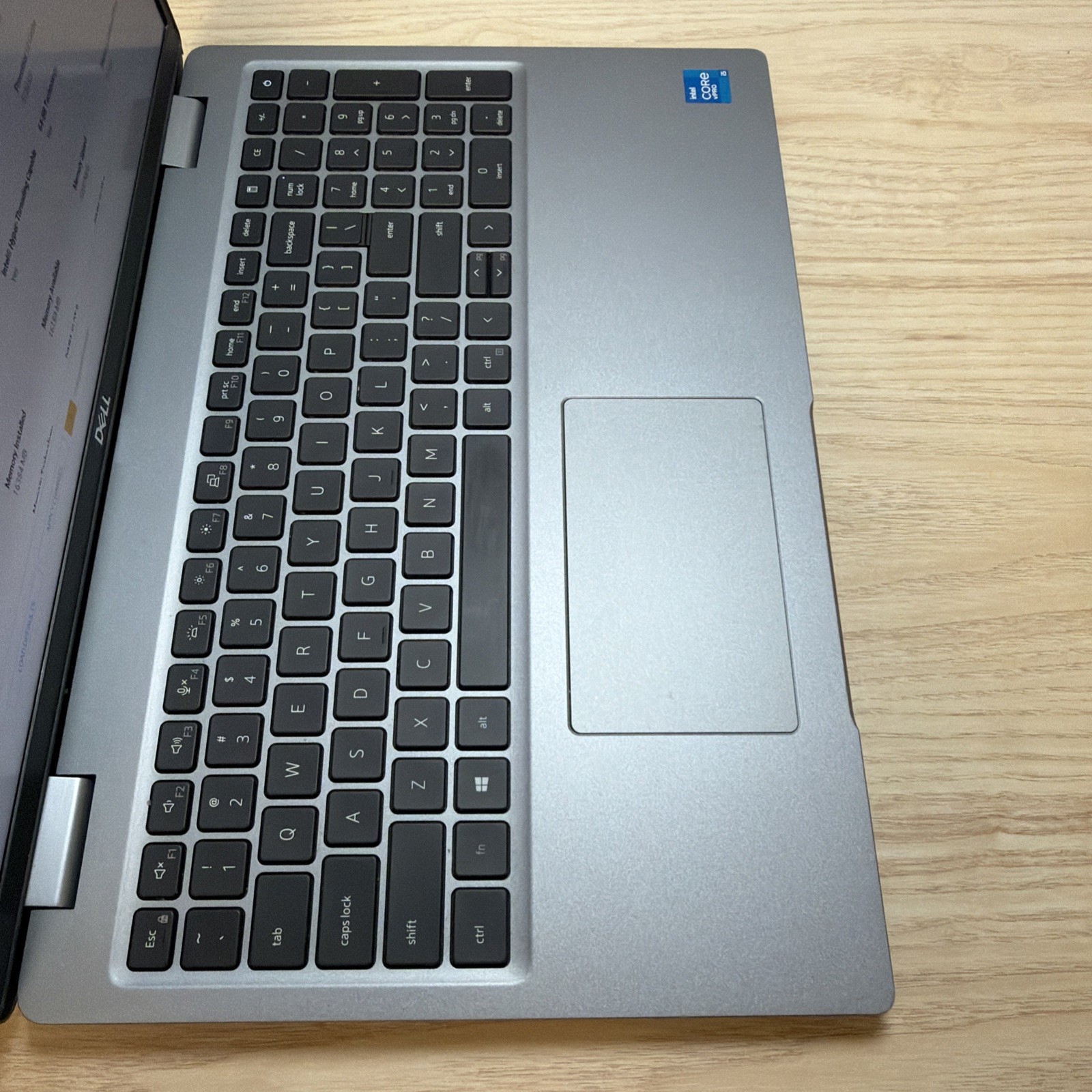 Dell Latitude 5520 i5-1145G7 16GB 512GB SSD 15″ FHD No OS