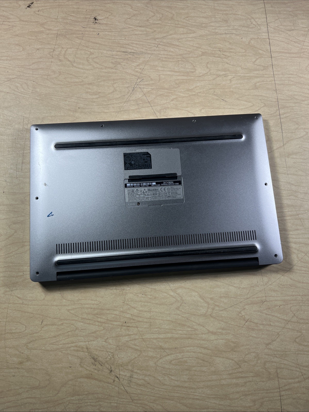 DELL XPS 13 9360 INTEL CORE I5-7300U 2.60GHZ 8GB RAM **NO HD/ NO CADDIE/ NO OS/