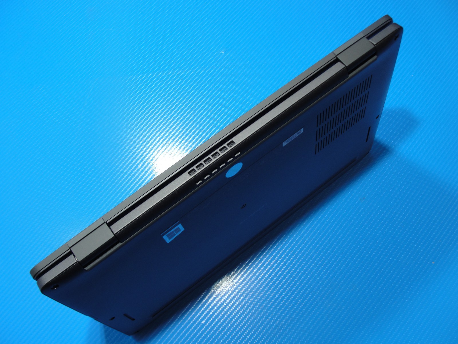 Dell Latitude 7420 Touch 14″FHD i7-11th Gen vPRO 3.0GHz 32GB RAM 256GB SSD+PA