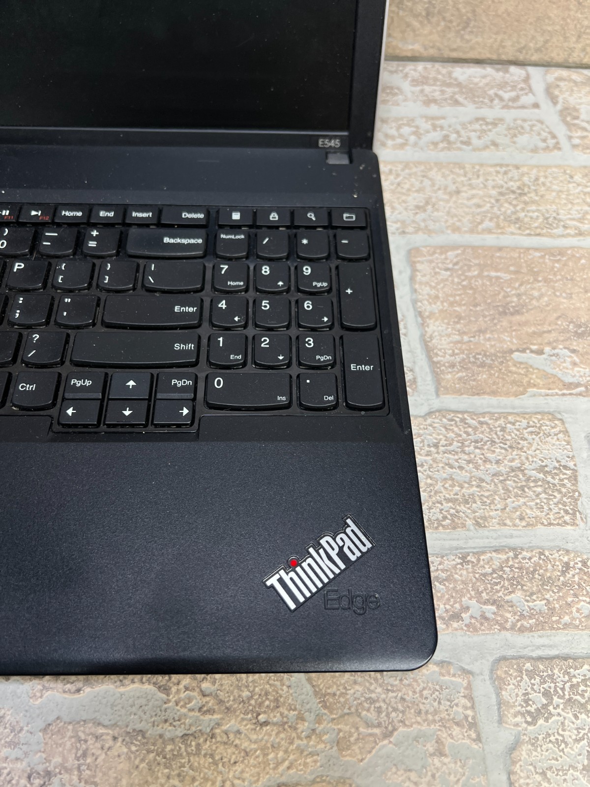 Lenovo ThinkPad Edge E545 AMD A6-5350M 2.90GHz 4GB RAM 15.6″ Untested
