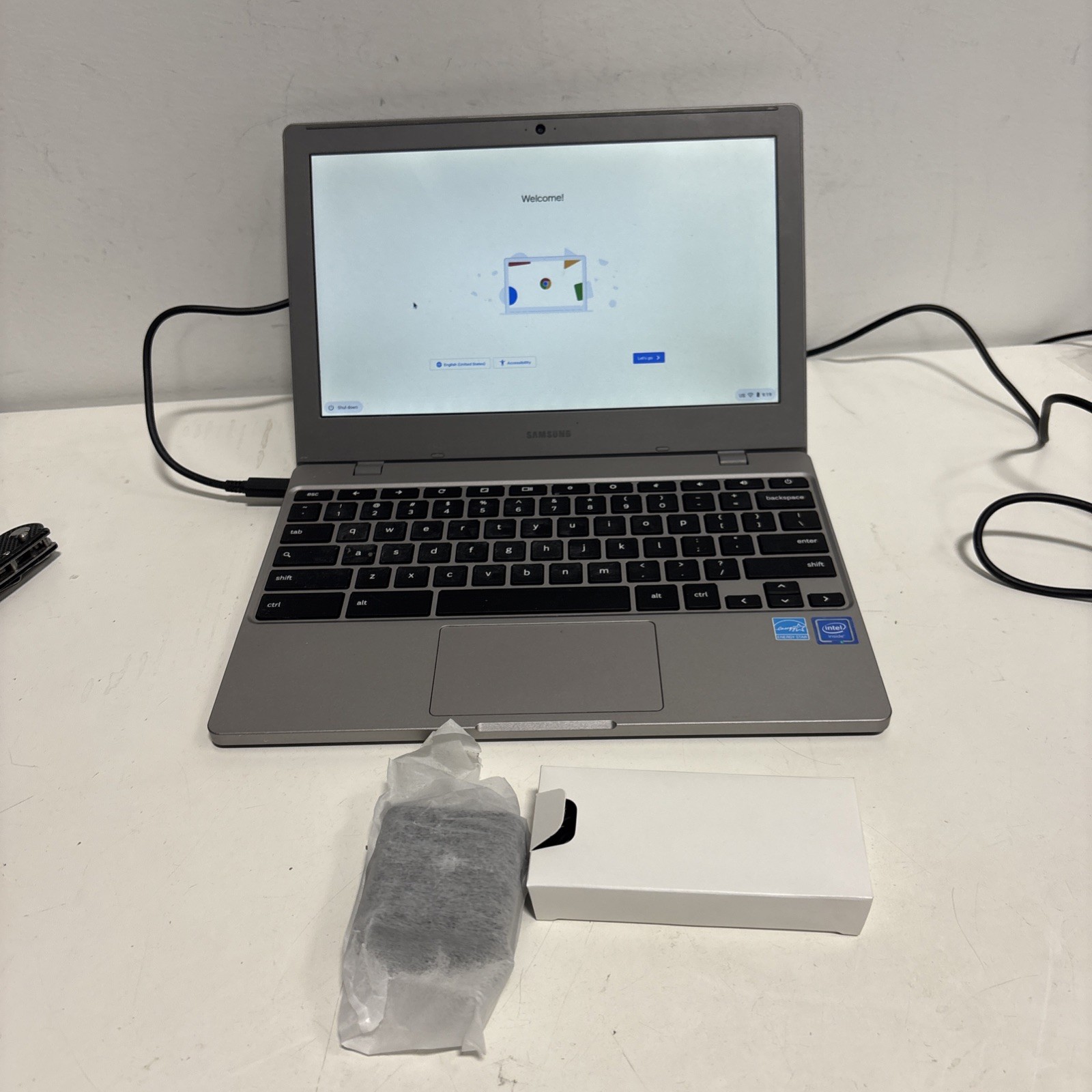 Samsung Chromebook ‎XE350XBA-K01US Celeron N4000 4GB RAM 32GB ‎Intel