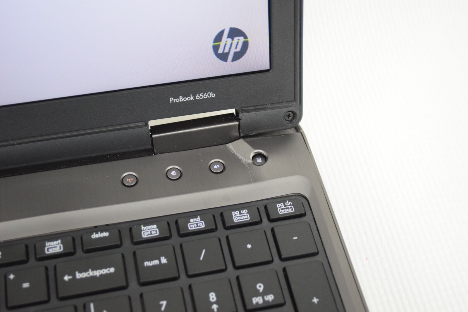 HP 6560b Intel Core i5-2450M 2.50 GHz 4GB Laptop Computer NO HDD NO OS