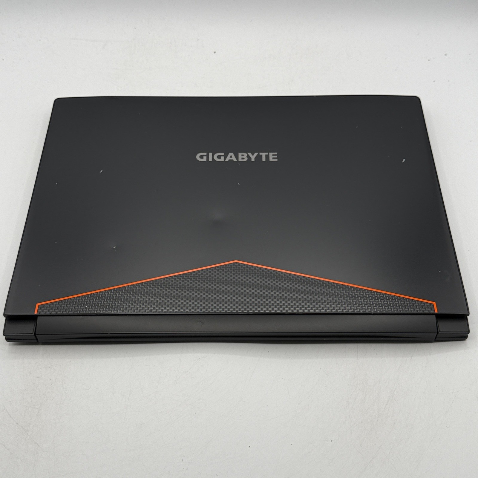Gigabyte Aero 14 Gaming Laptop Black 14″ i7 16GB RAM P64W-1060-602S- USED