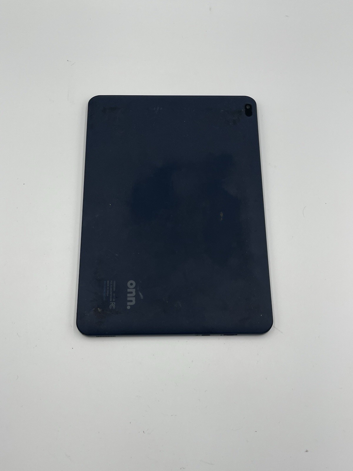 Onn 10.1″ Tablet 32GB of storage, 2GB of RAM, and a 1280 x 800 res Display Blue