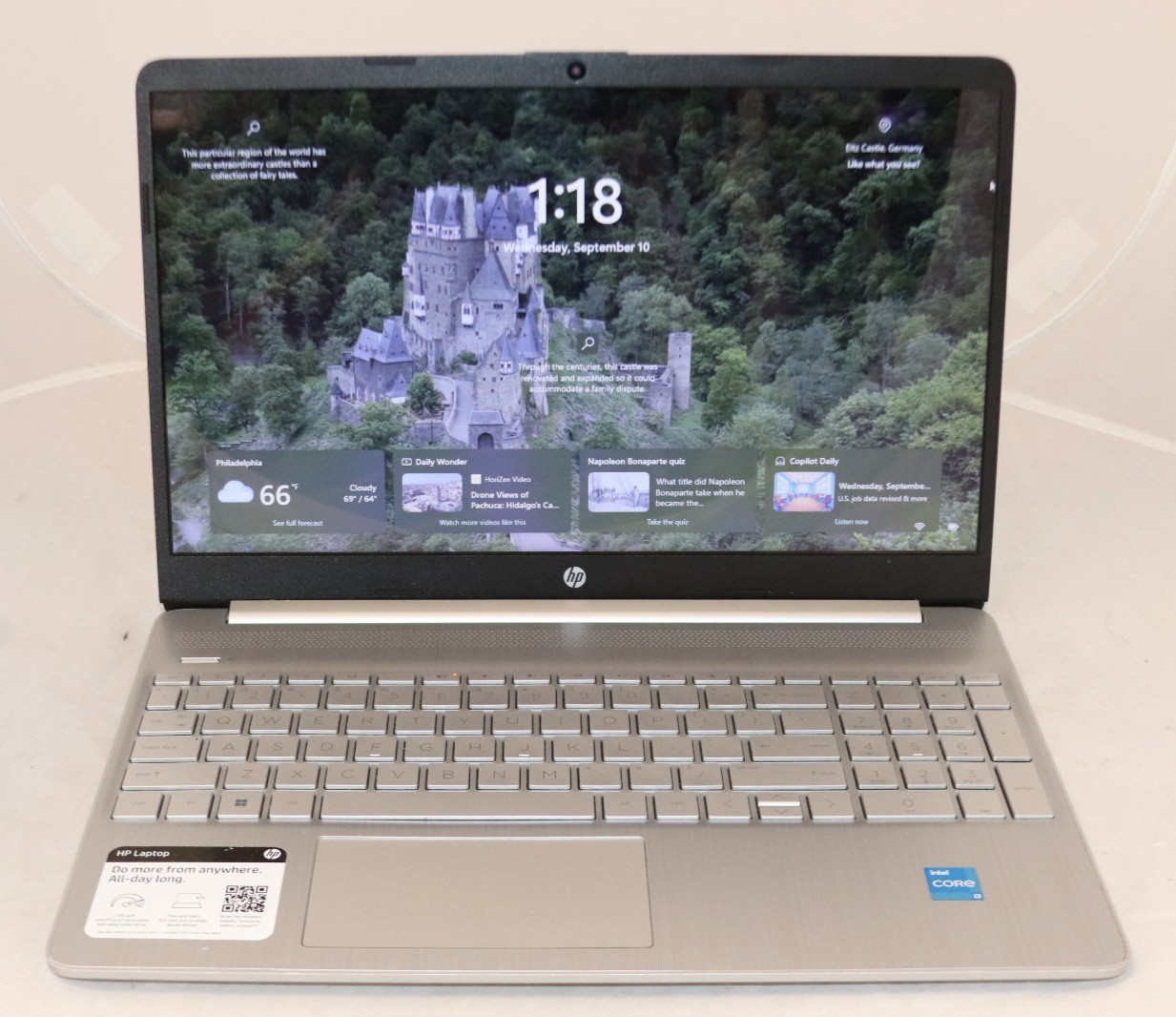 HP Laptop 15-DY2702DX 15.6″, 256gb ssd, 8gb ram